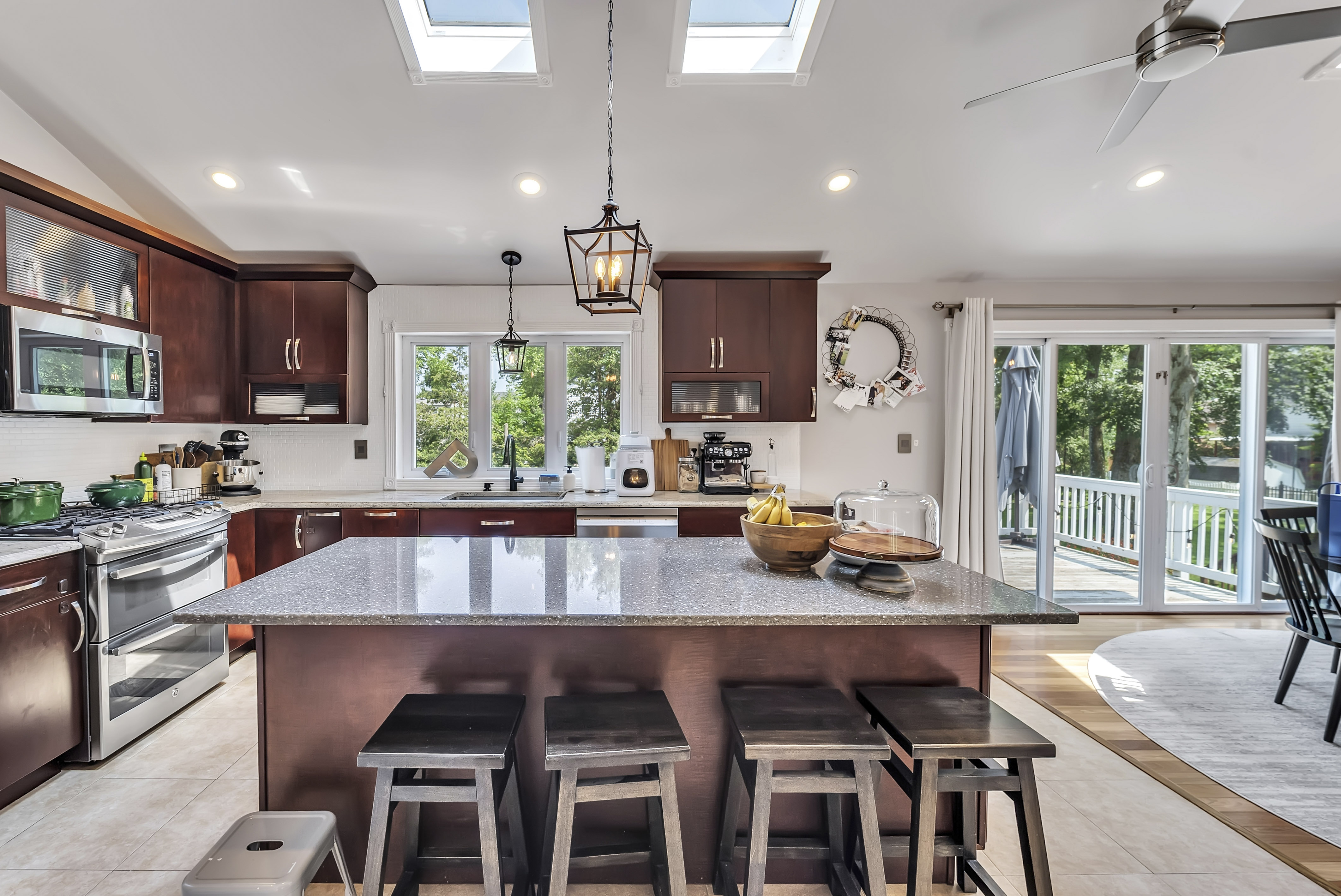 86 Belmont Avenue 