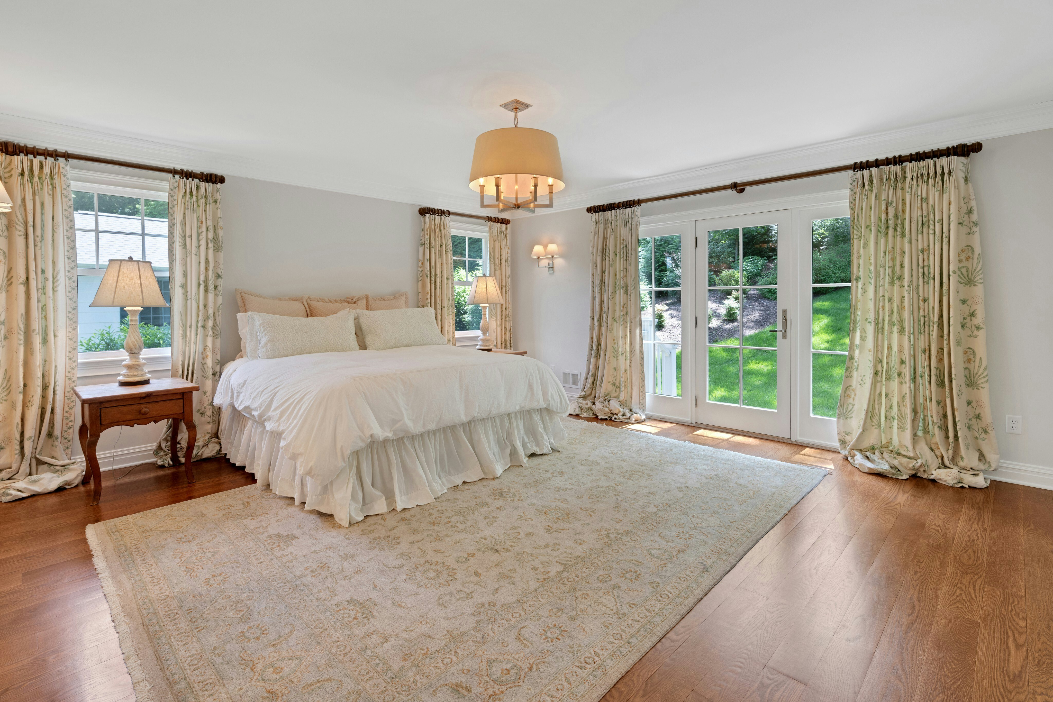 16 Sweetbriar Road 