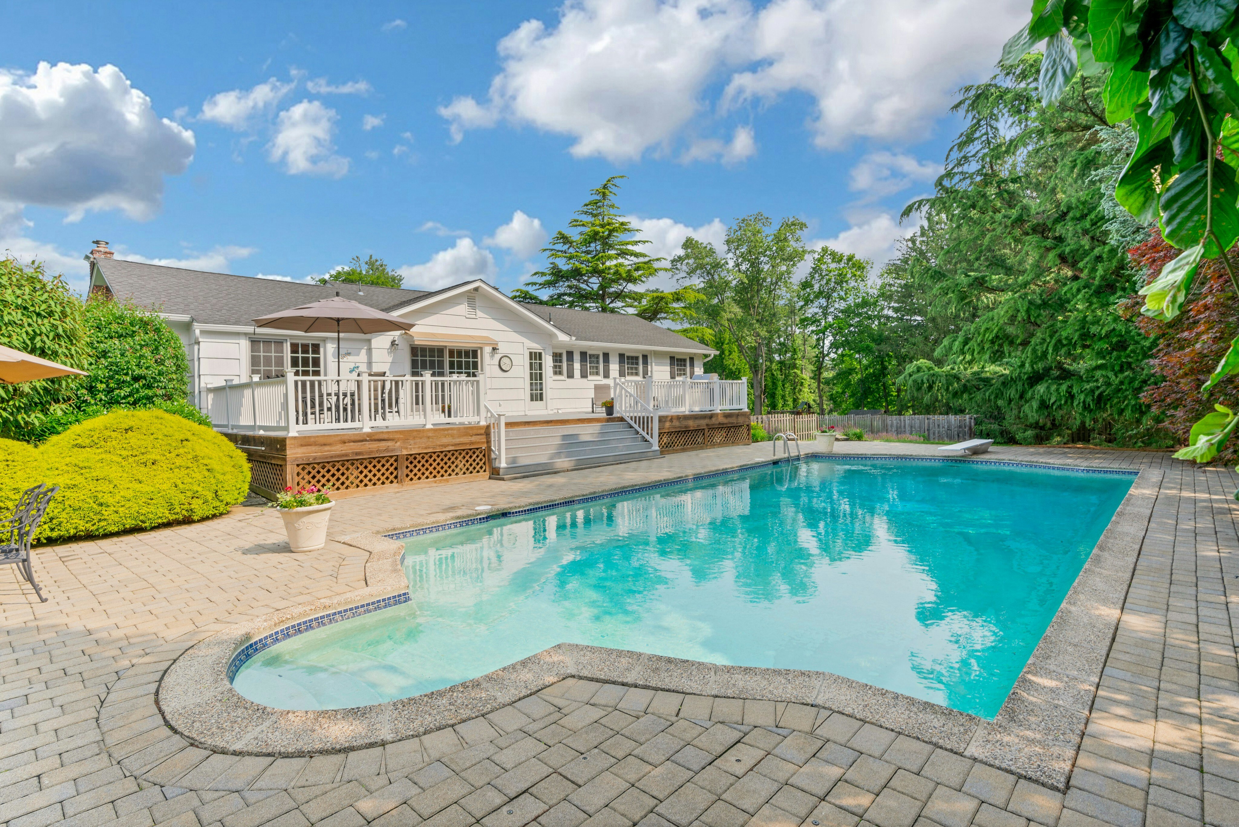 35 Hilltop Circle 
