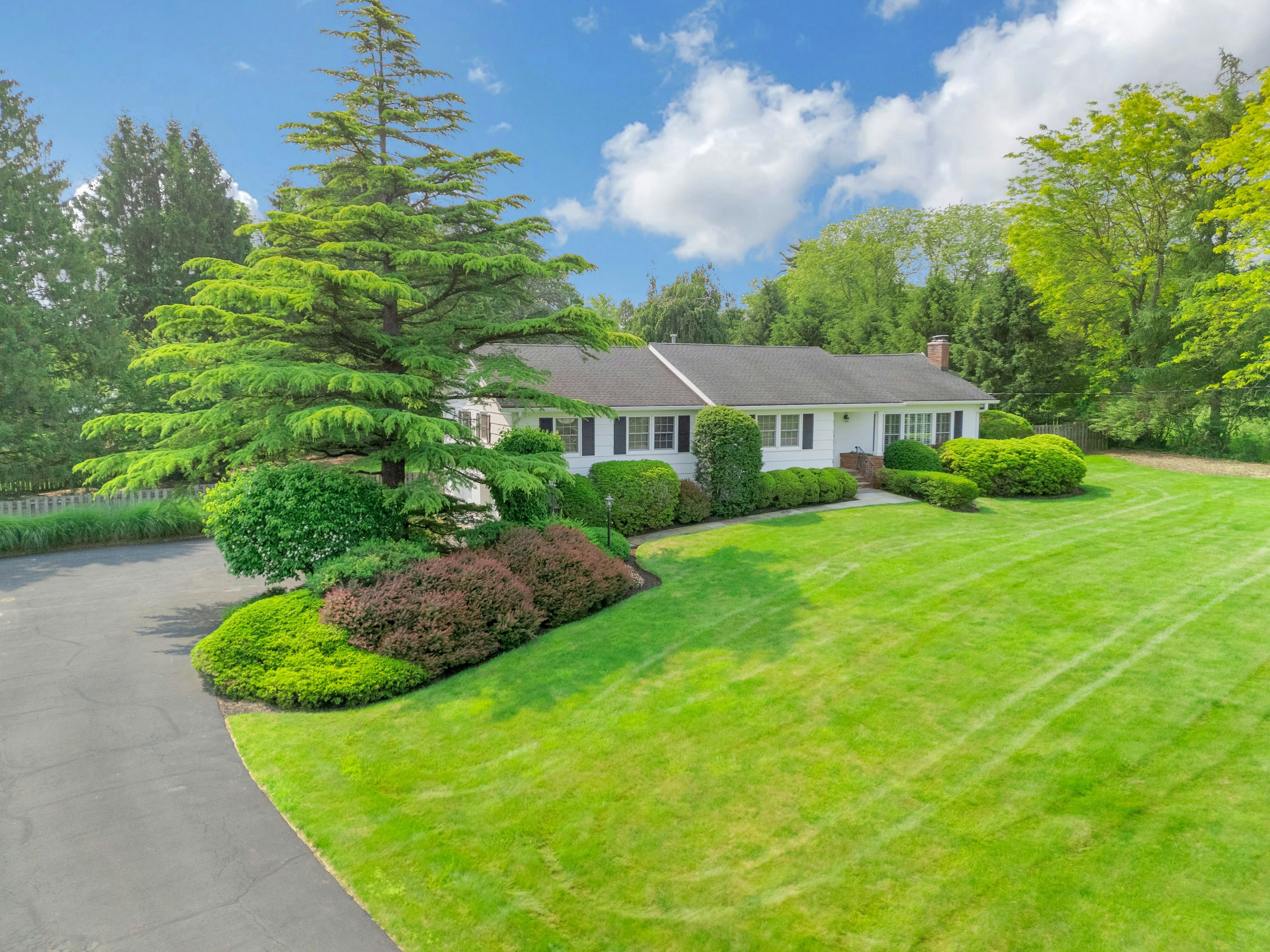 35 Hilltop Circle 