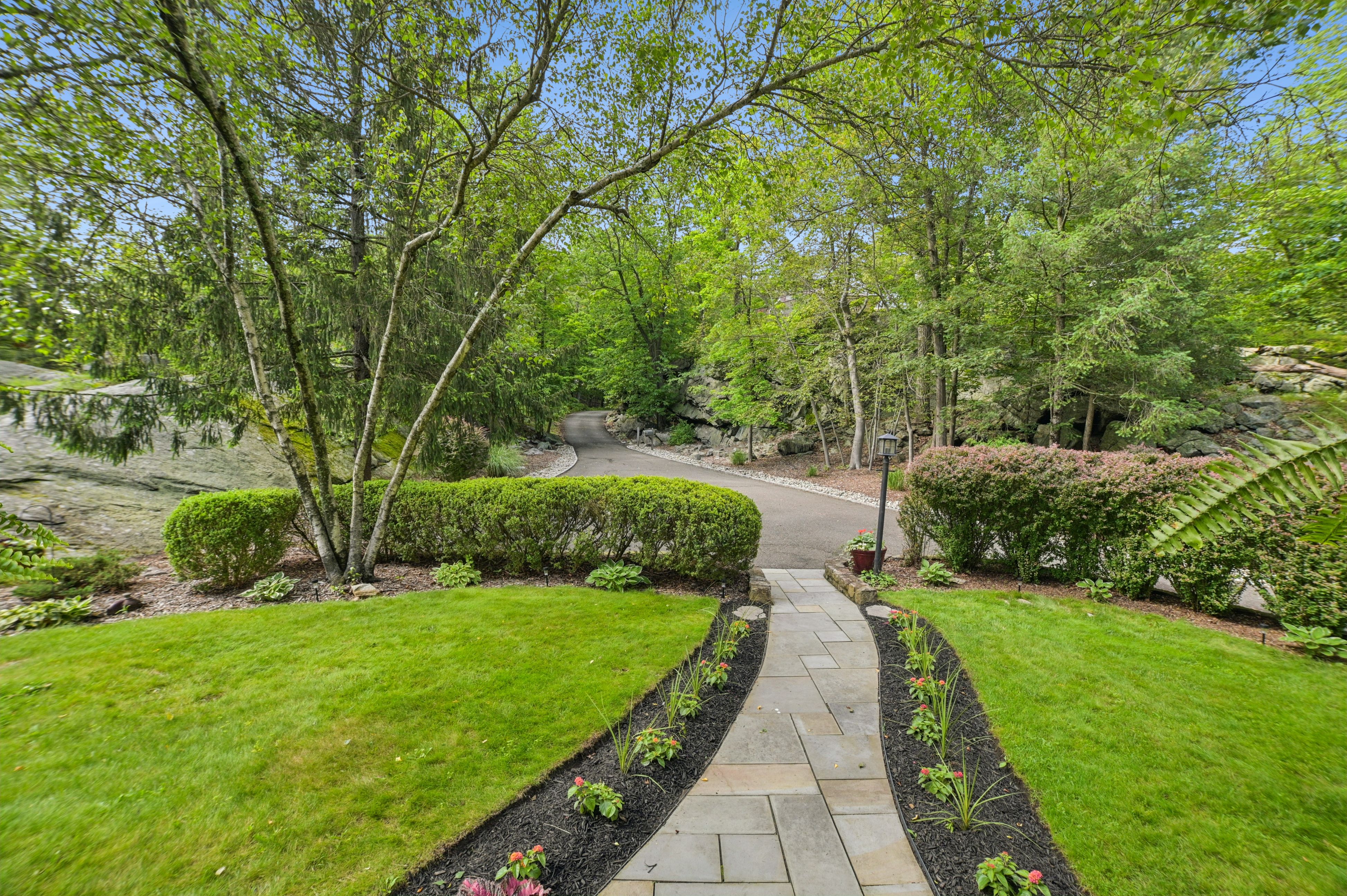 6 Summit Terrace North 