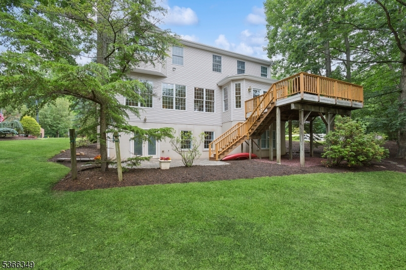 7 Pershing Ct