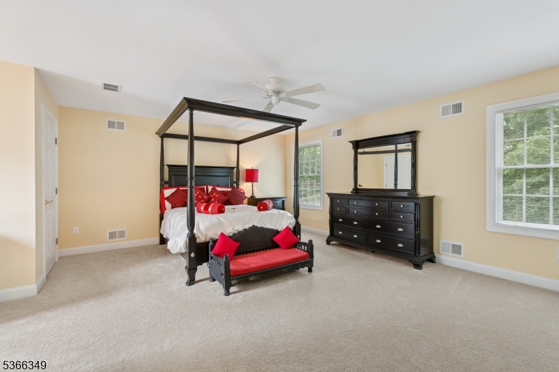 7 Pershing Ct