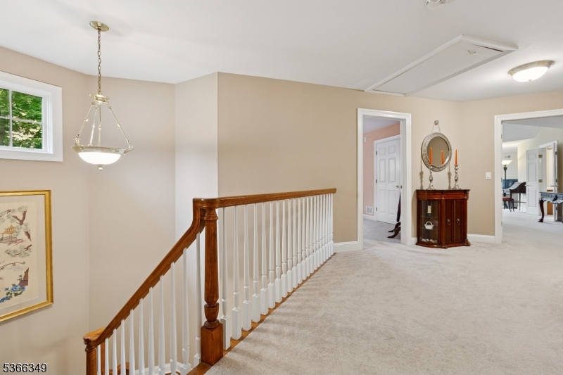 7 Pershing Ct