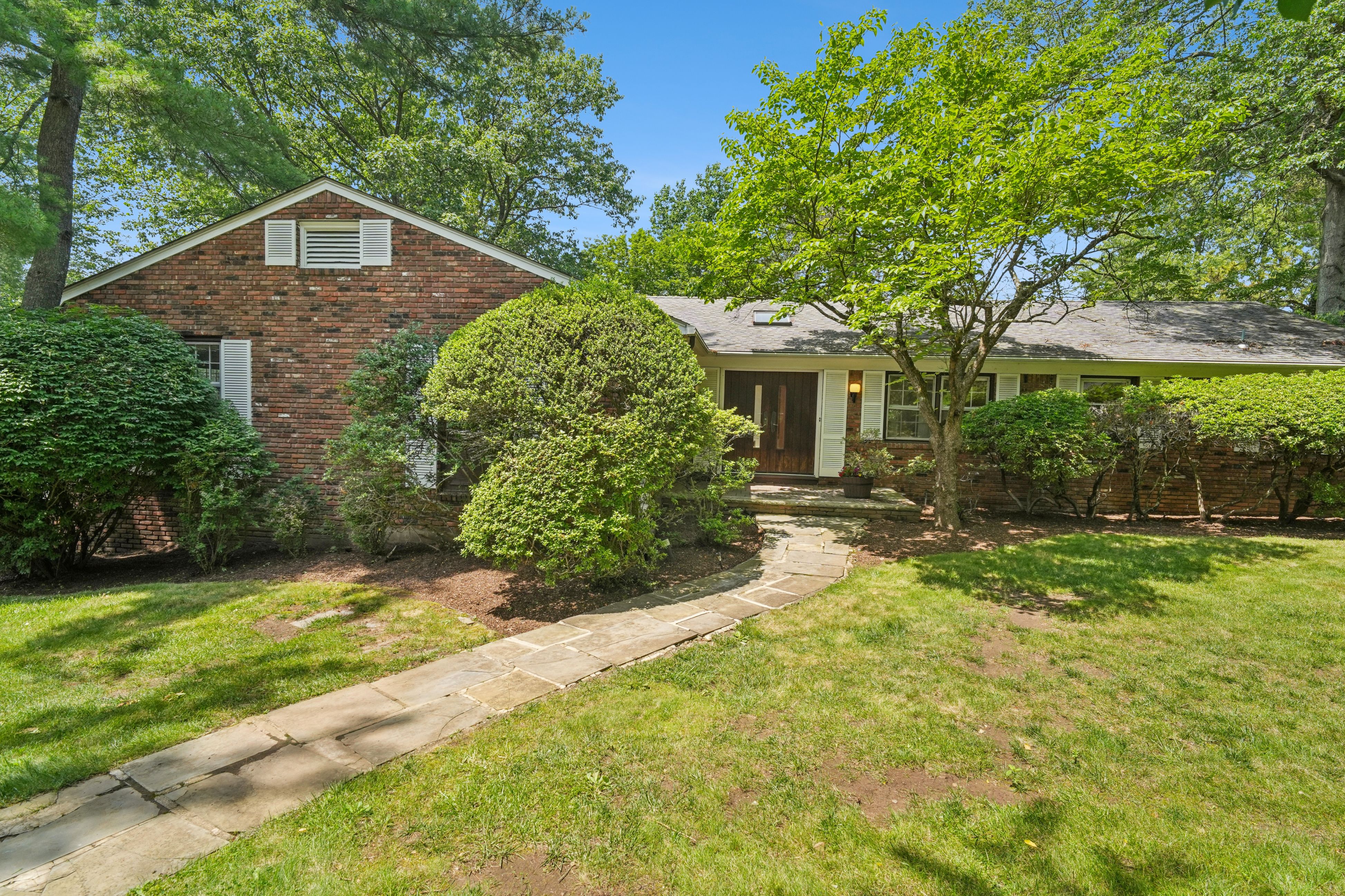 27 Cornell Drive 