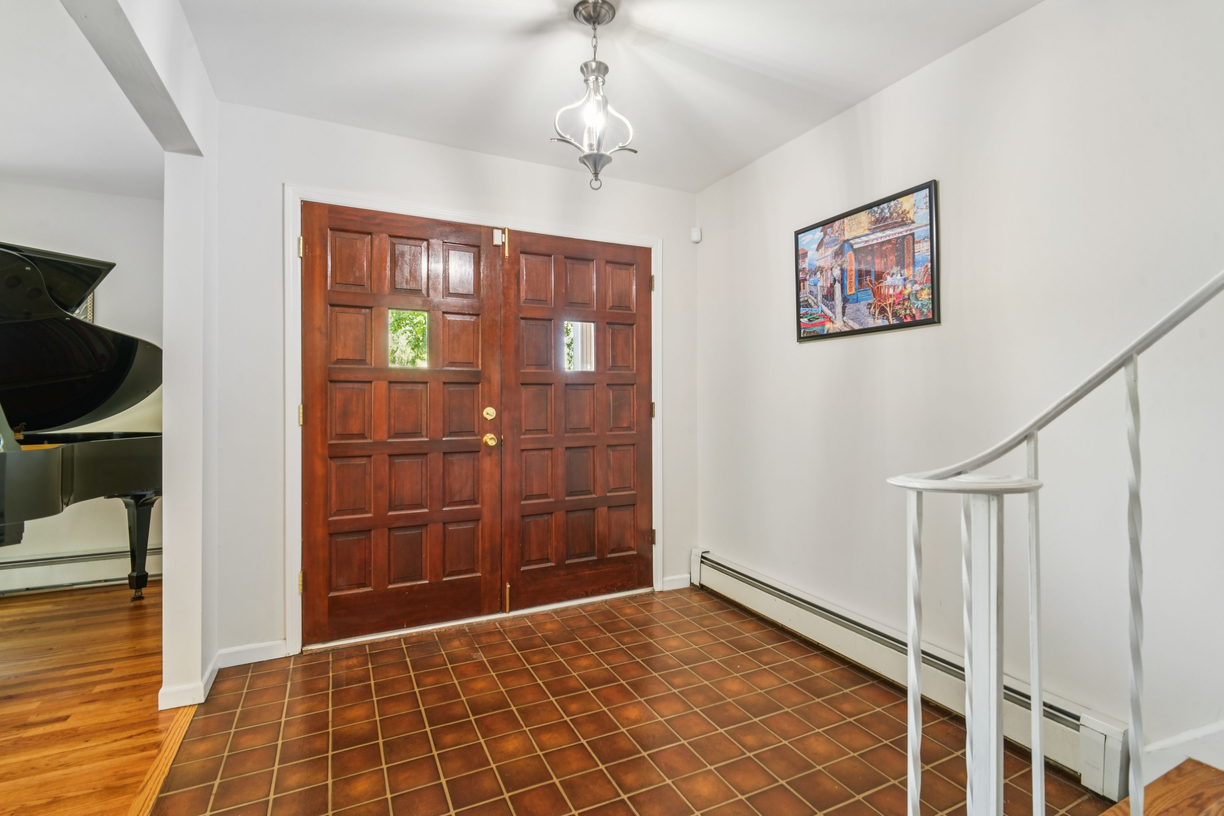 4 Dickens Court 
