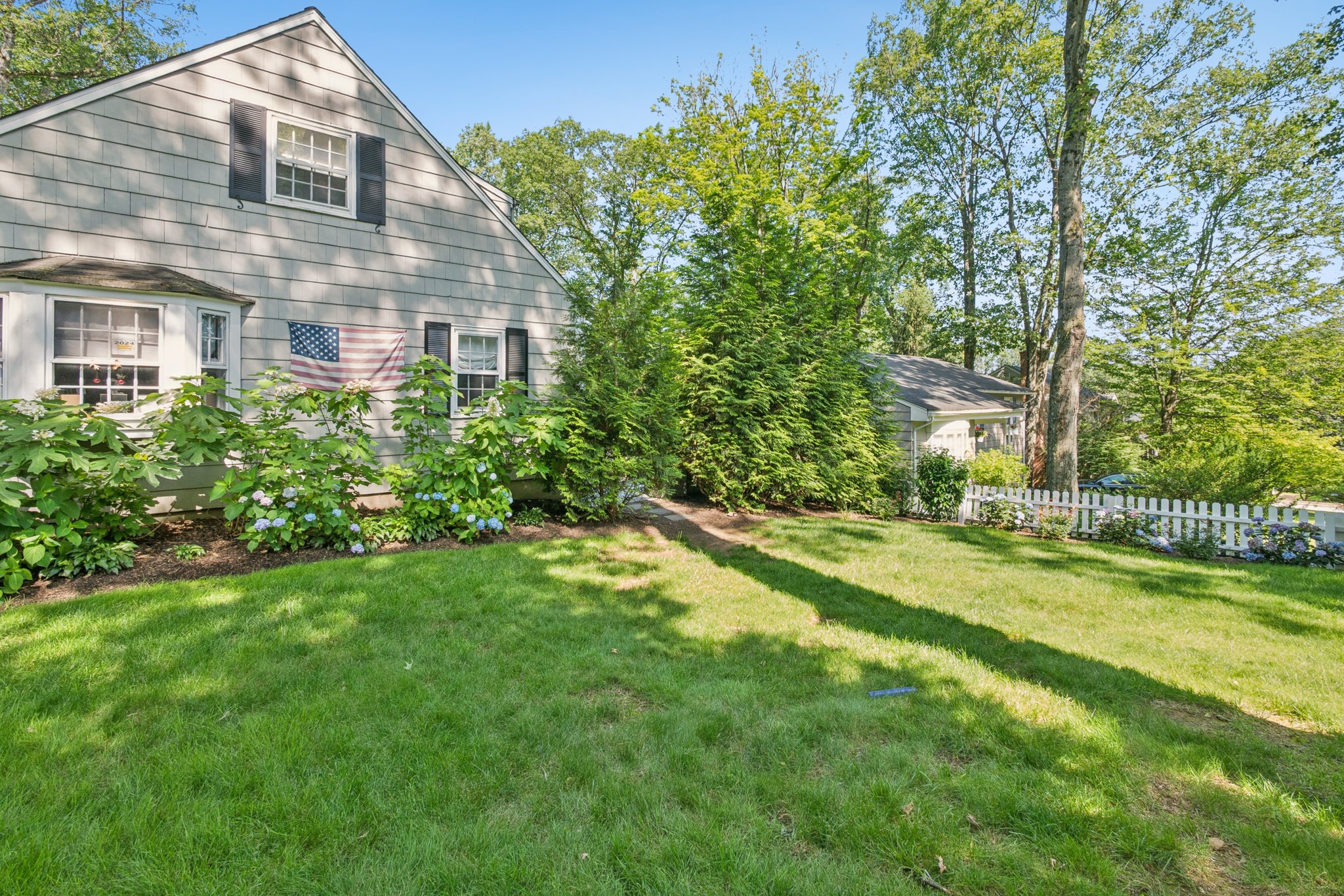 33 Tall Oaks Drive, New Providence 