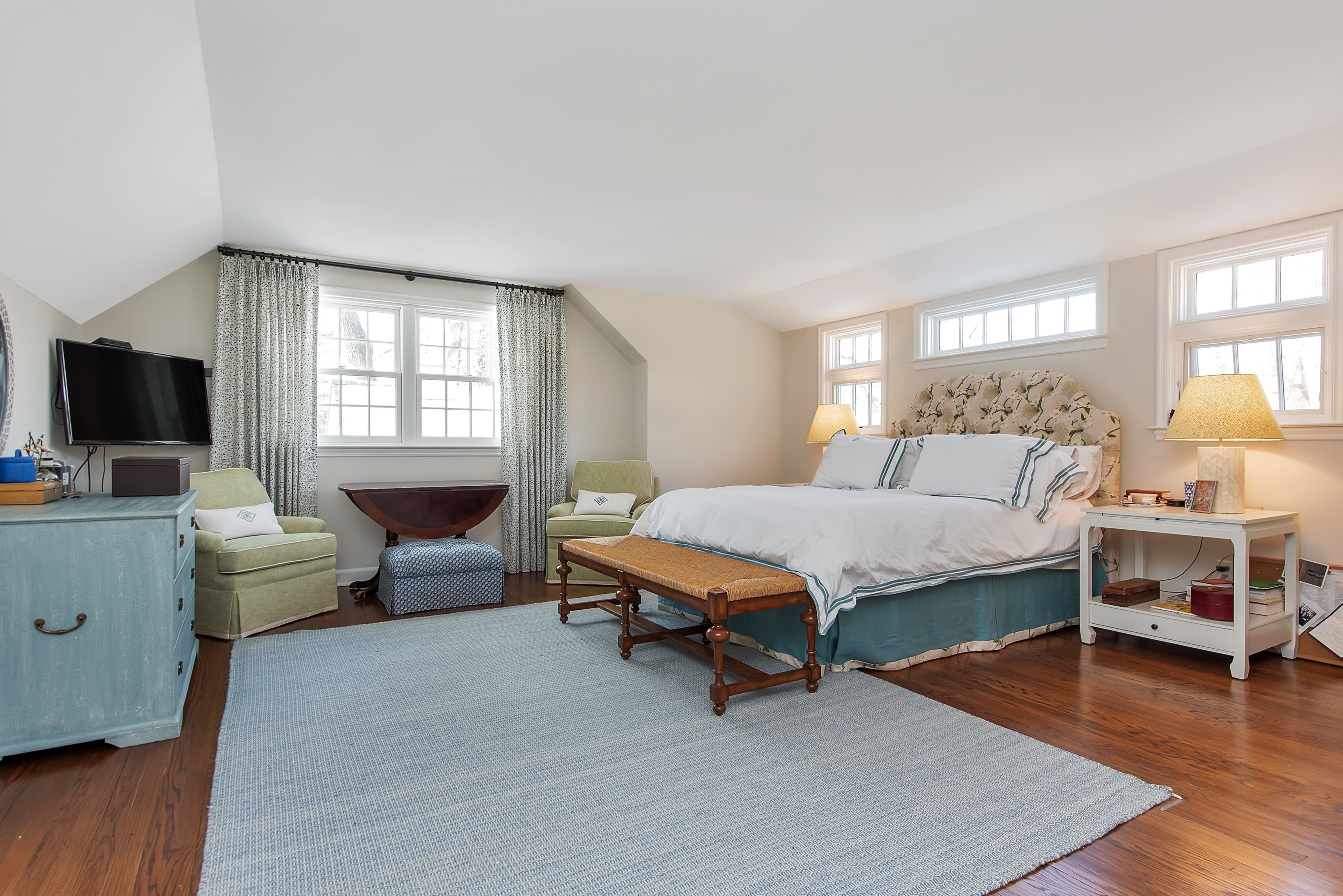 33 Tall Oaks Drive, New Providence 