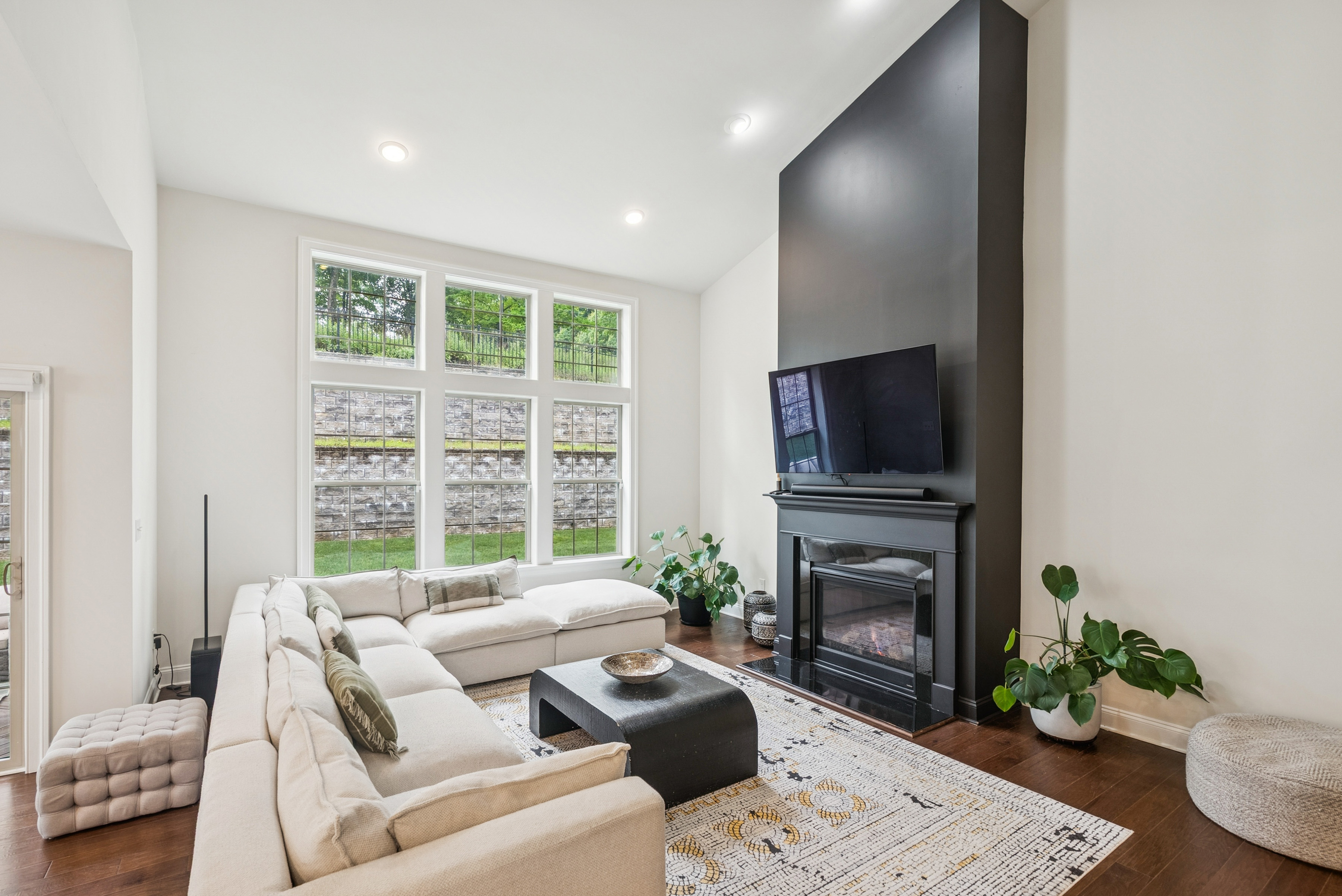 12 Hilltop Drive 