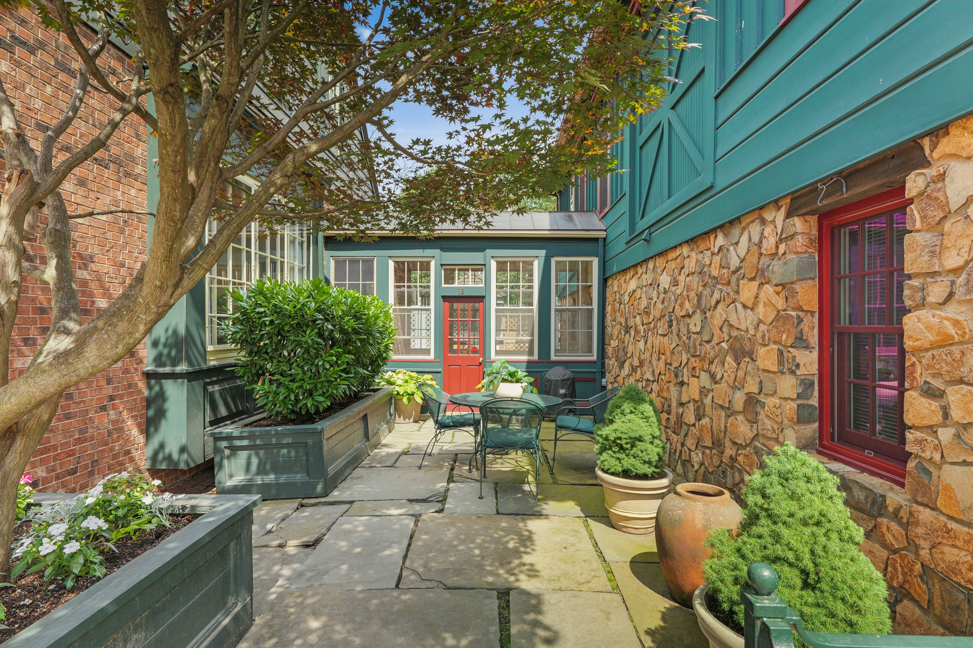 15 Murray Hill Square 