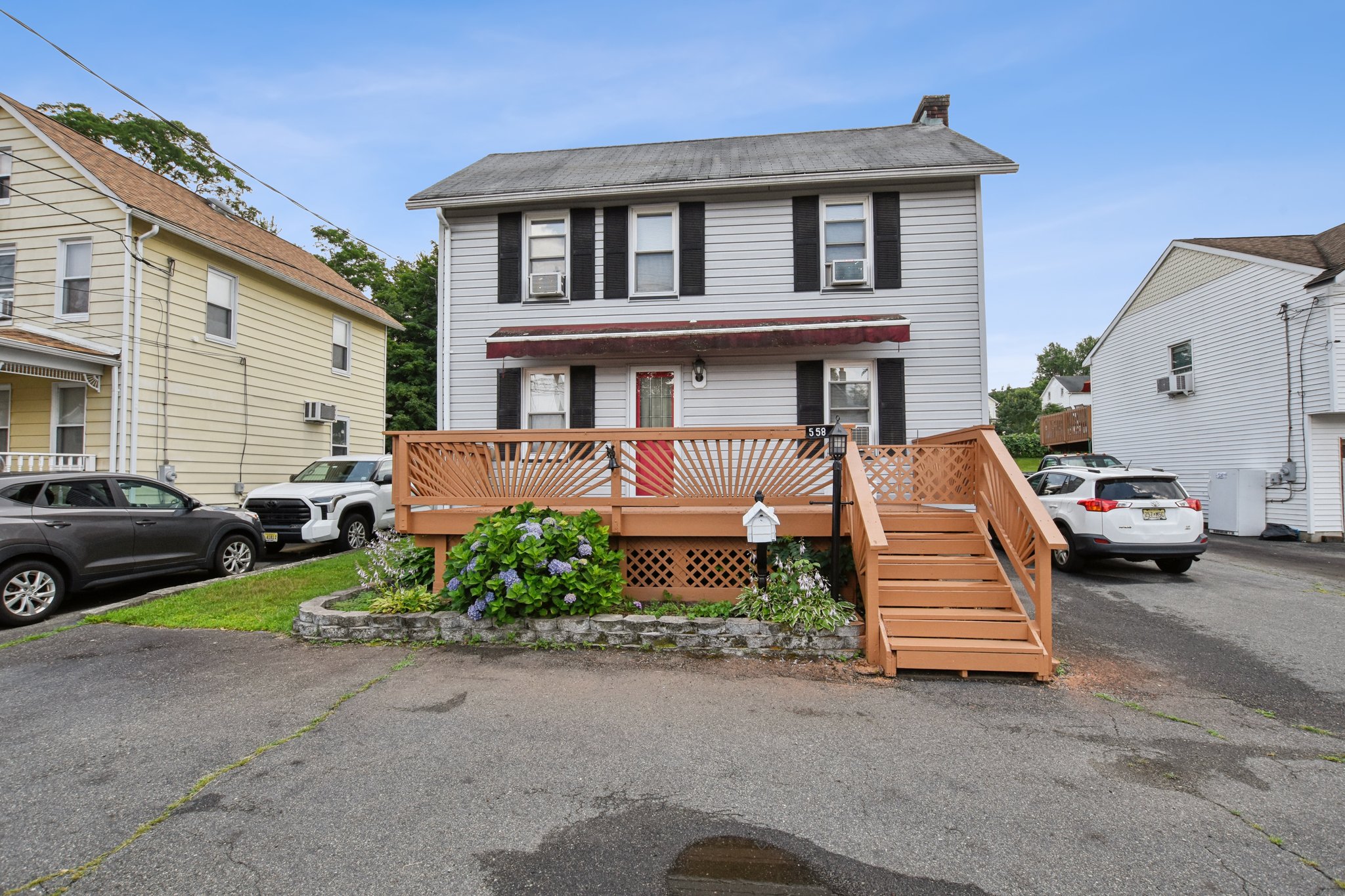 558 Main Street 