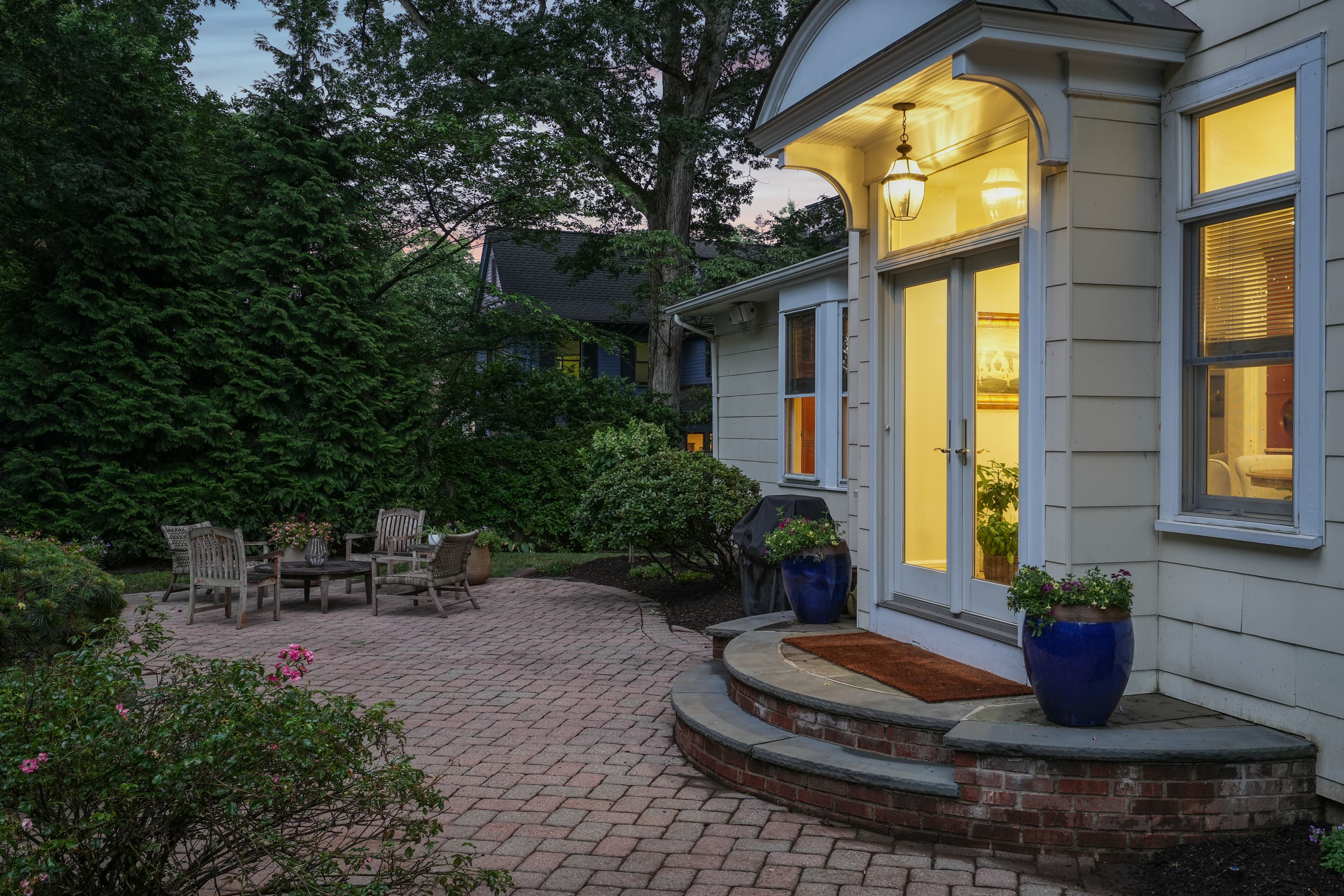 39 Oakridge Avenue 