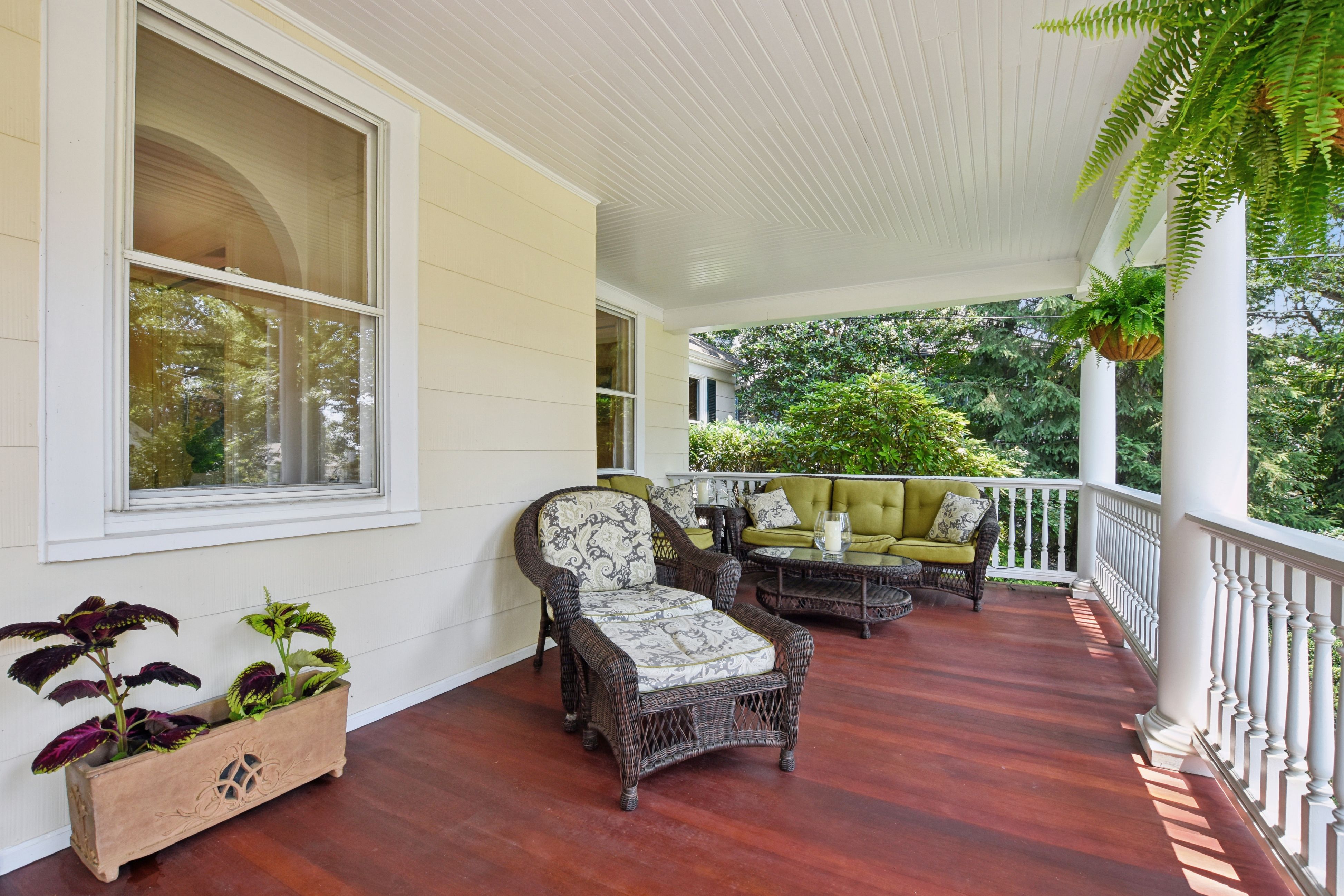 39 Oakridge Avenue 