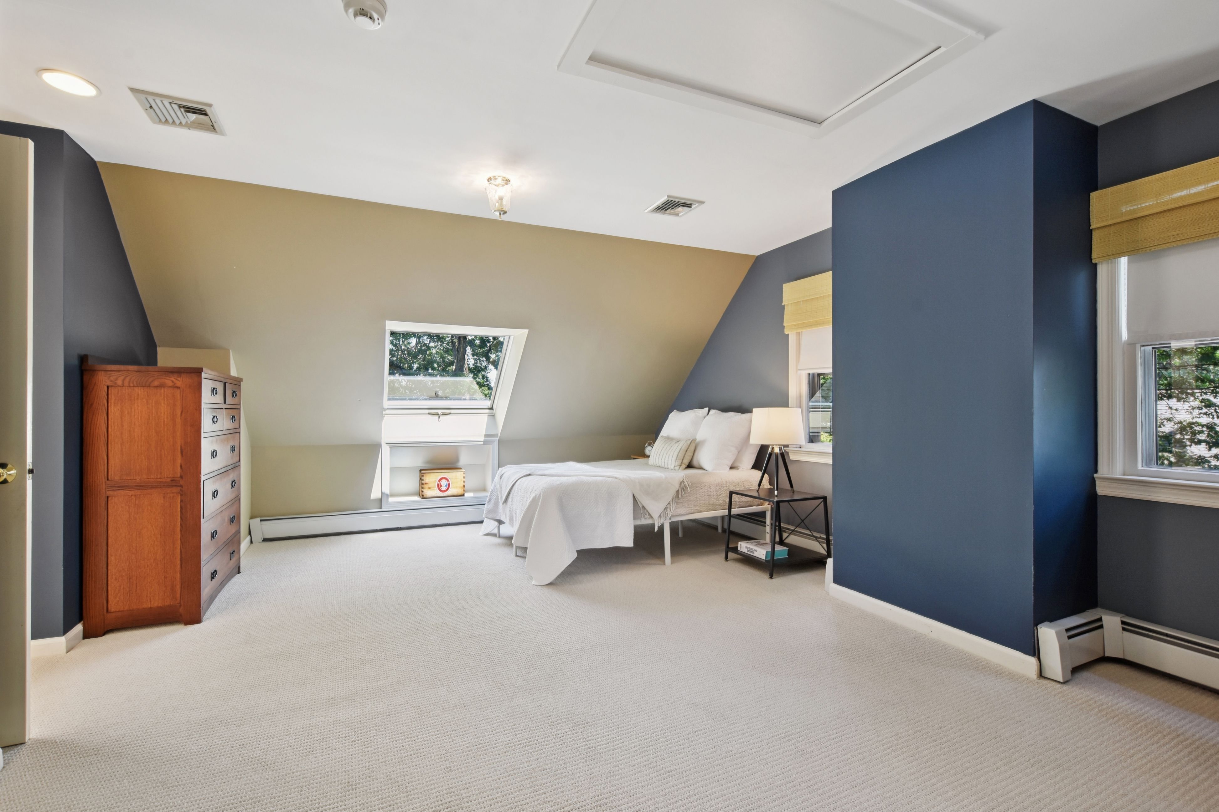 39 Oakridge Avenue 