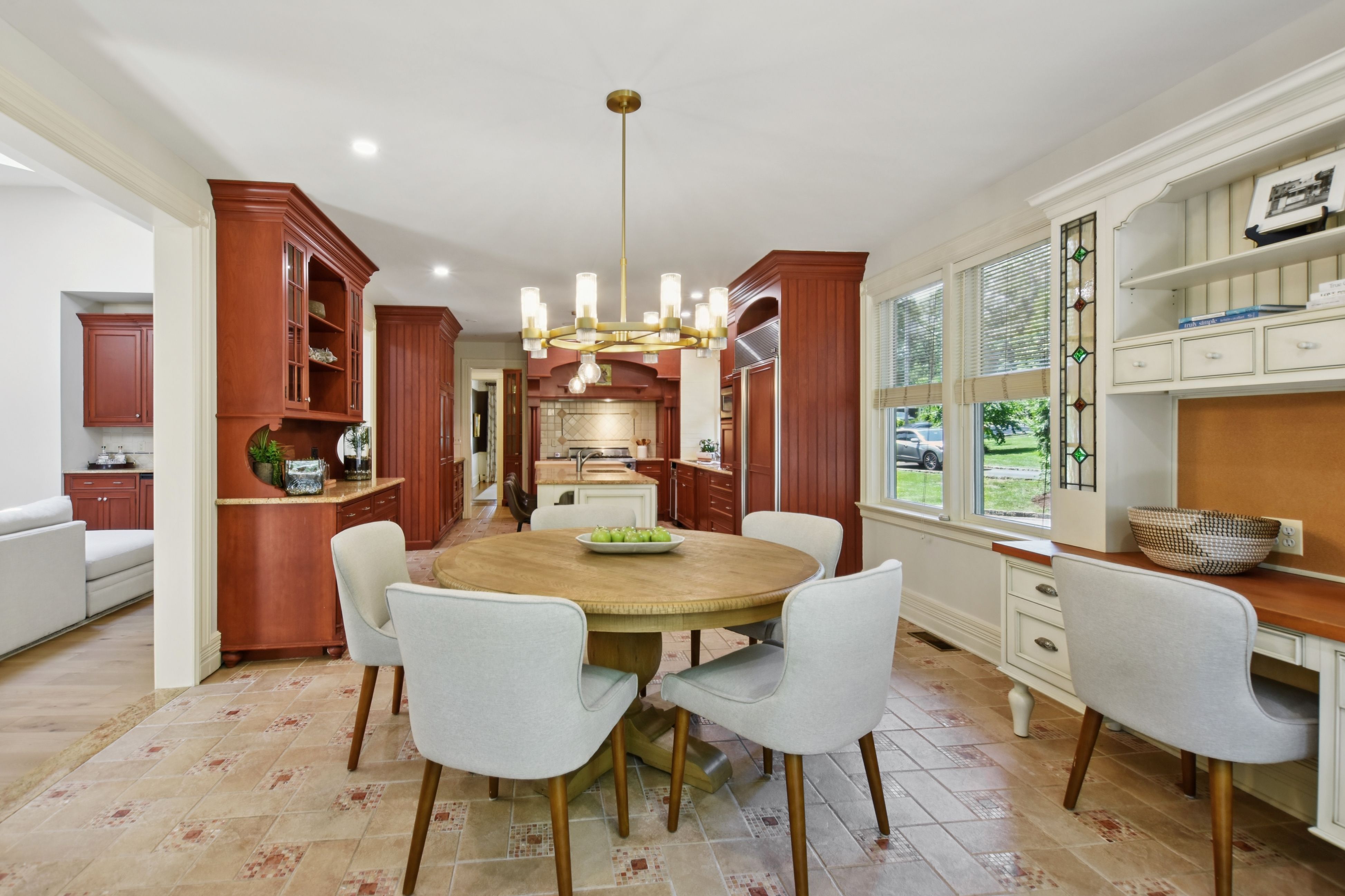 39 Oakridge Avenue 