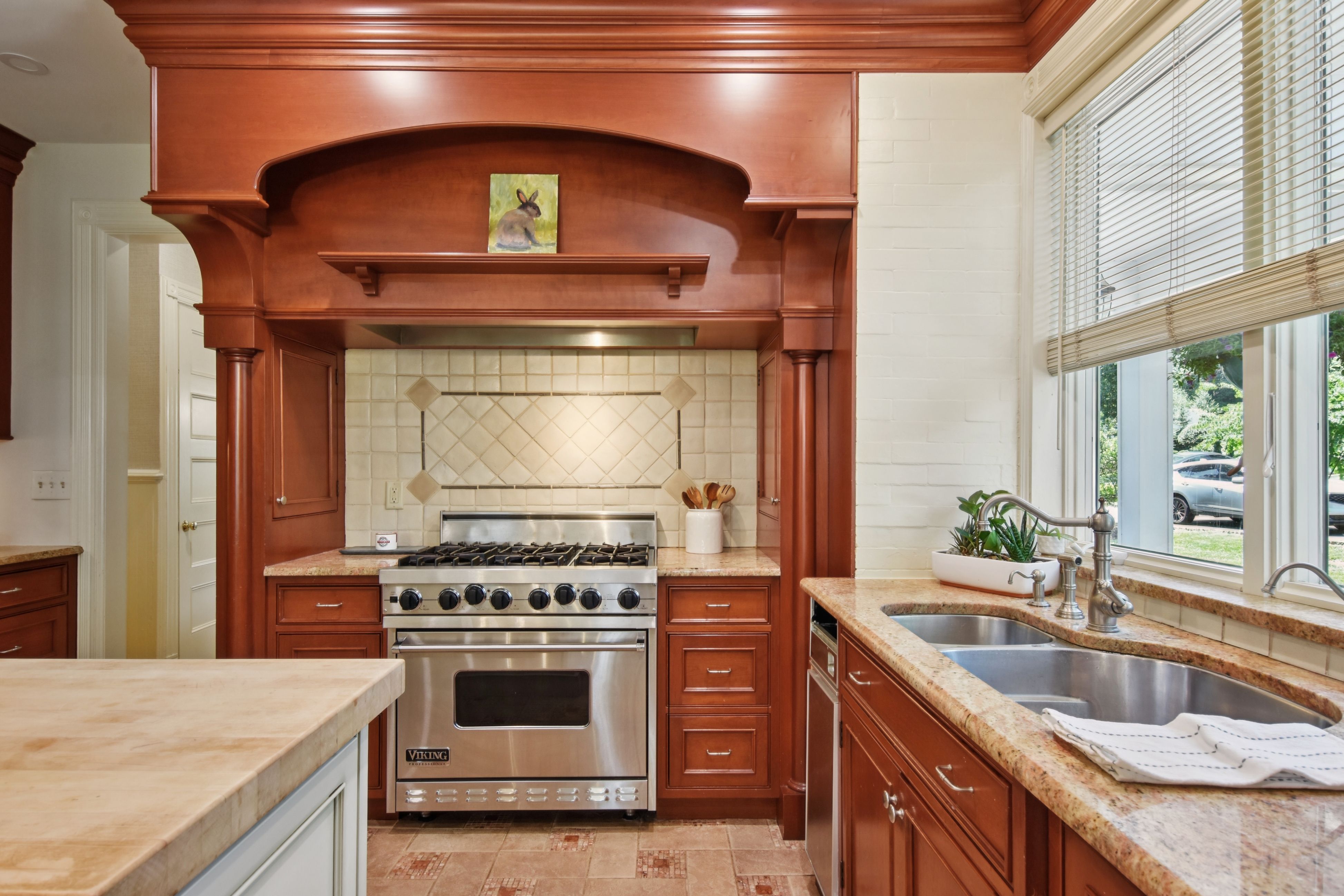 39 Oakridge Avenue 