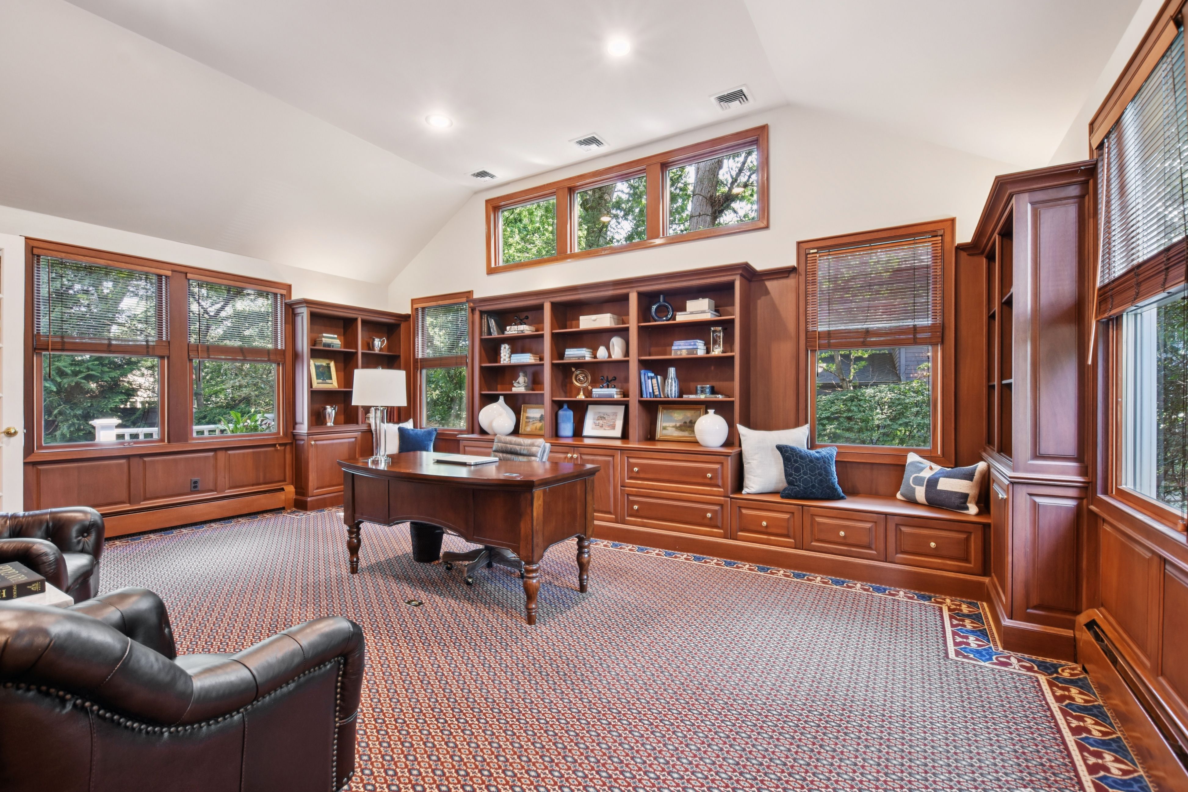 39 Oakridge Avenue 
