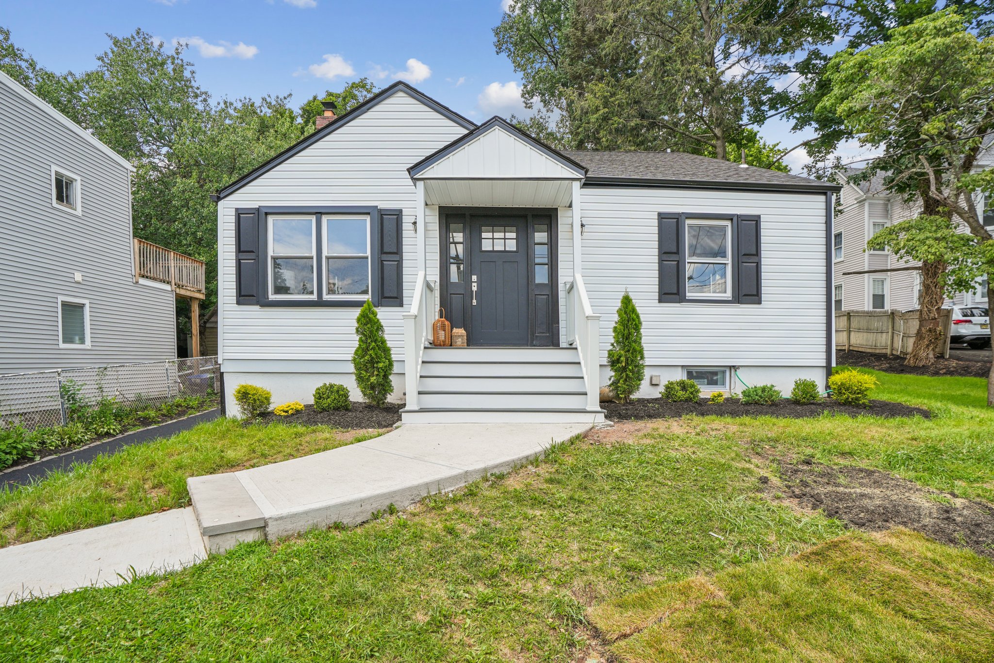 45 Valley Way 
