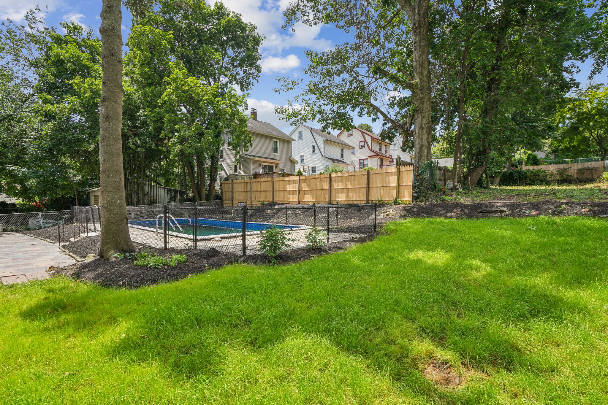 45 Valley Way 