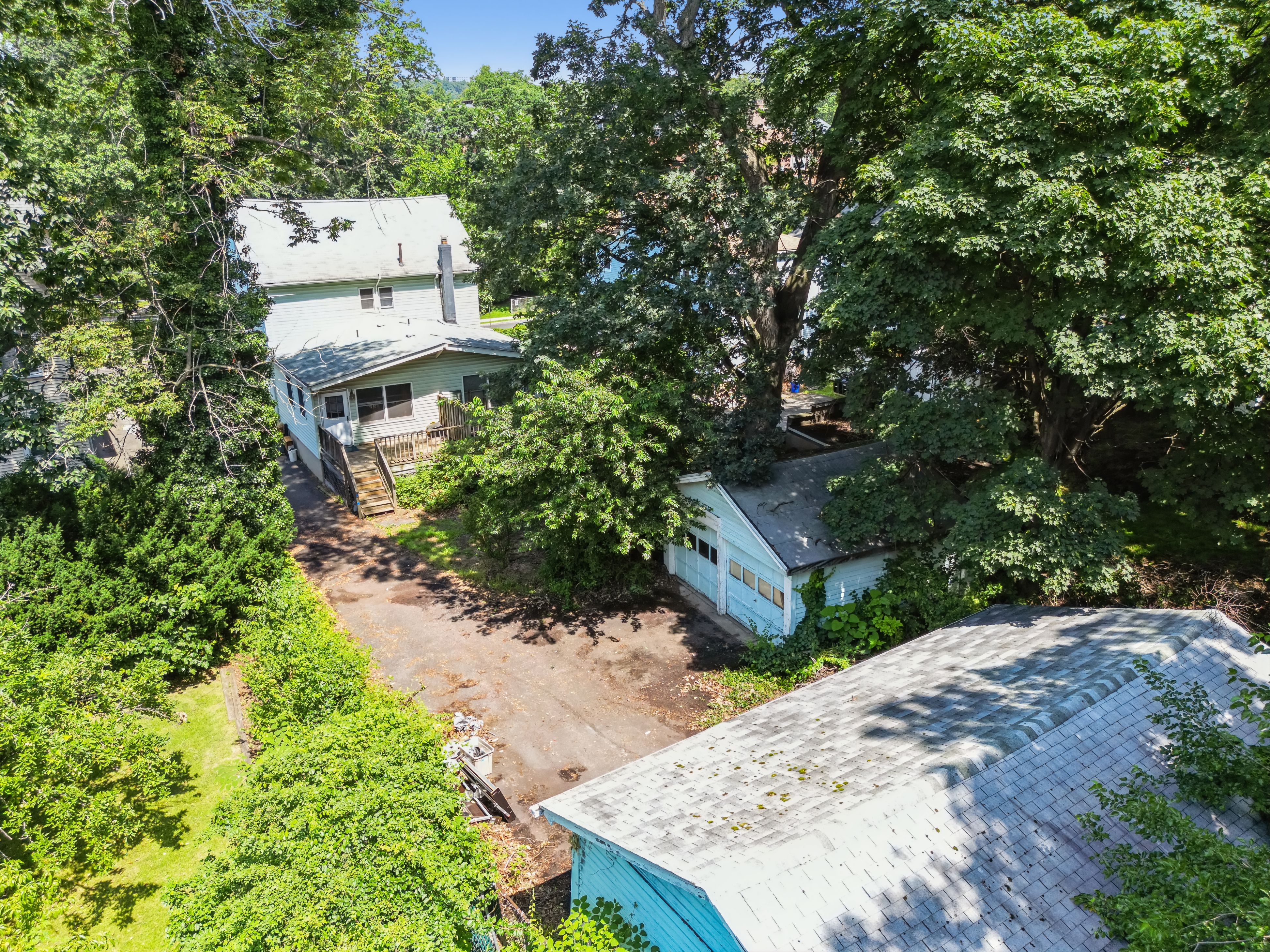 195 North Fullerton Avenue 