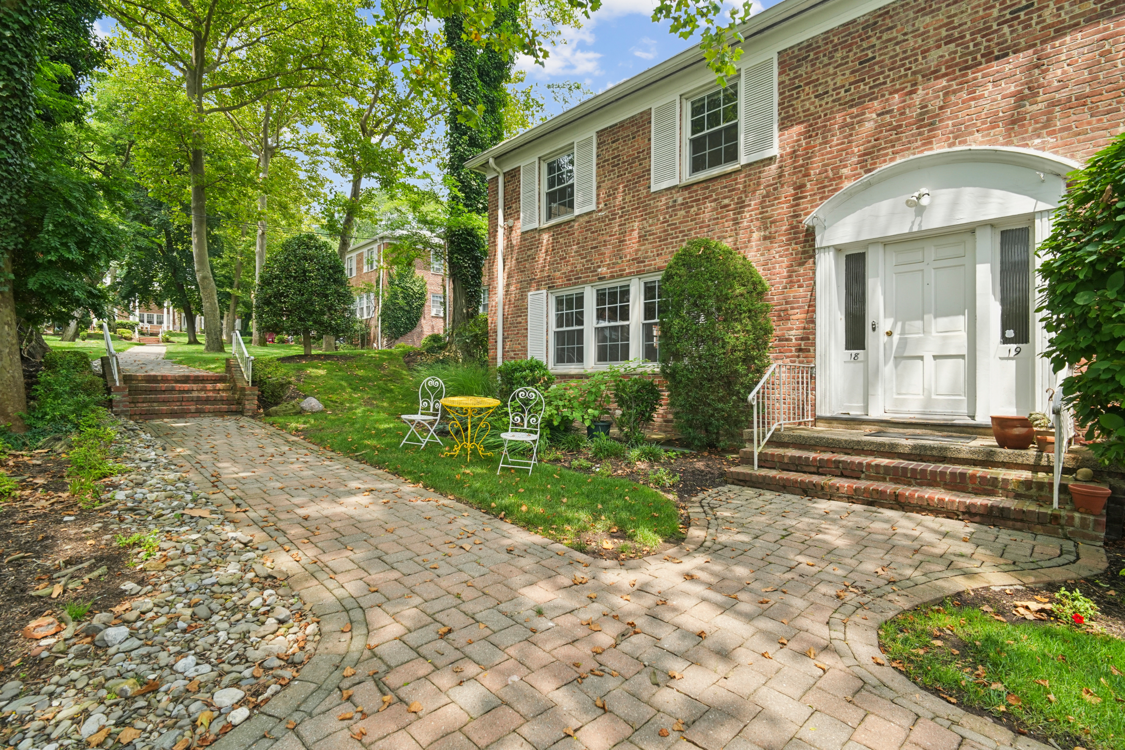 12 South Mountain Avenue Apt. 18