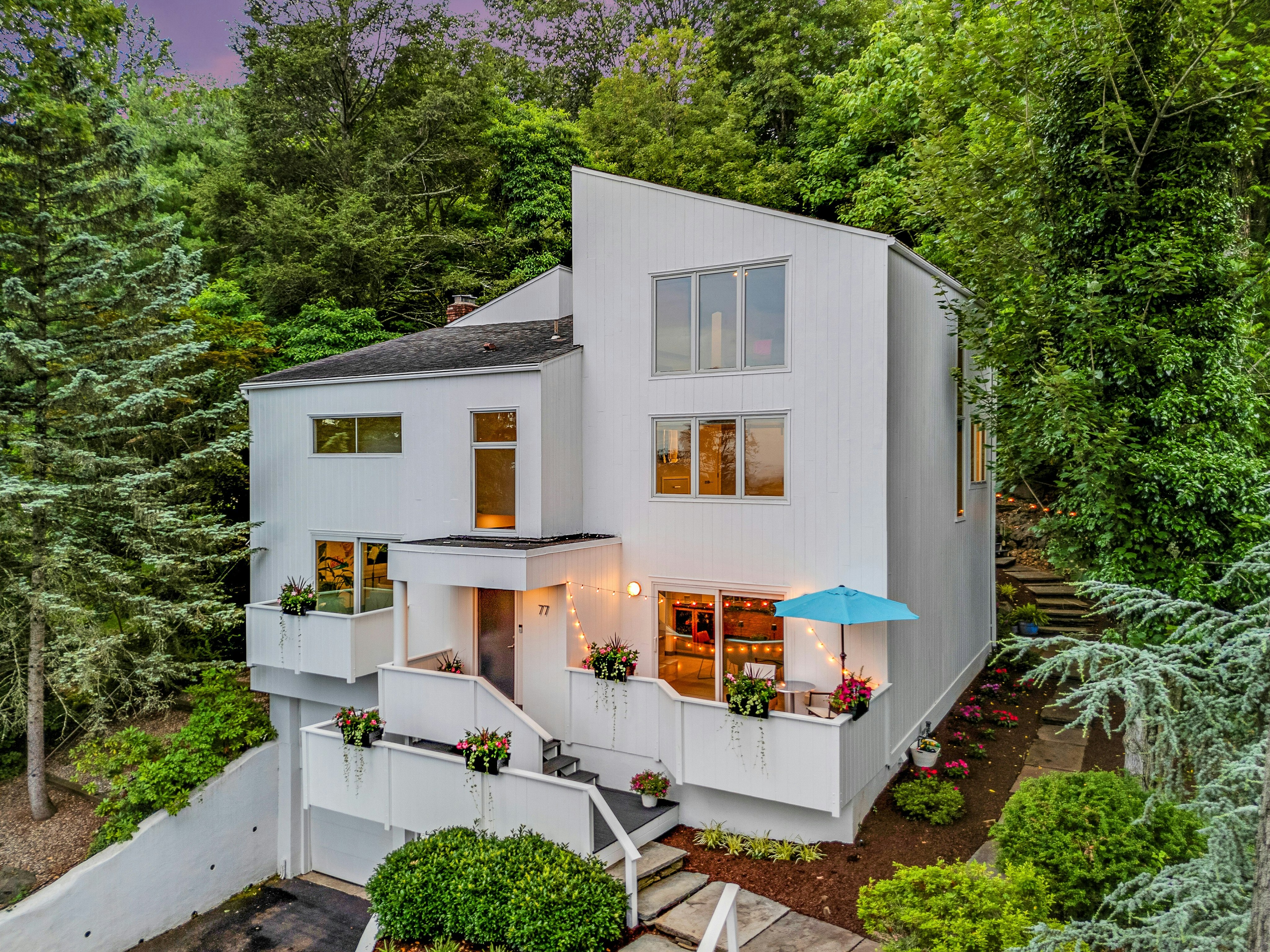 77 Collinwood Road 