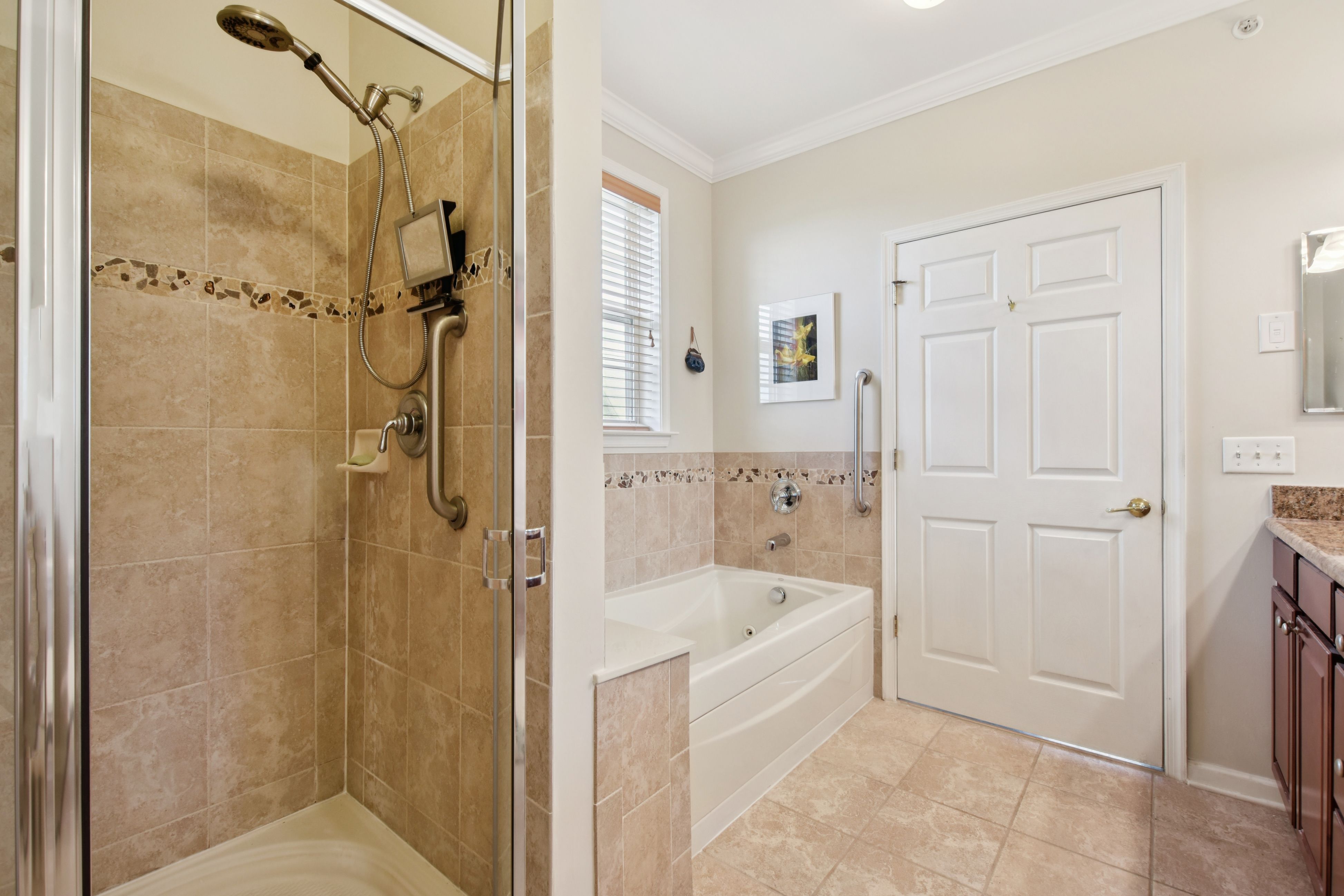3 Bedrock Court B3