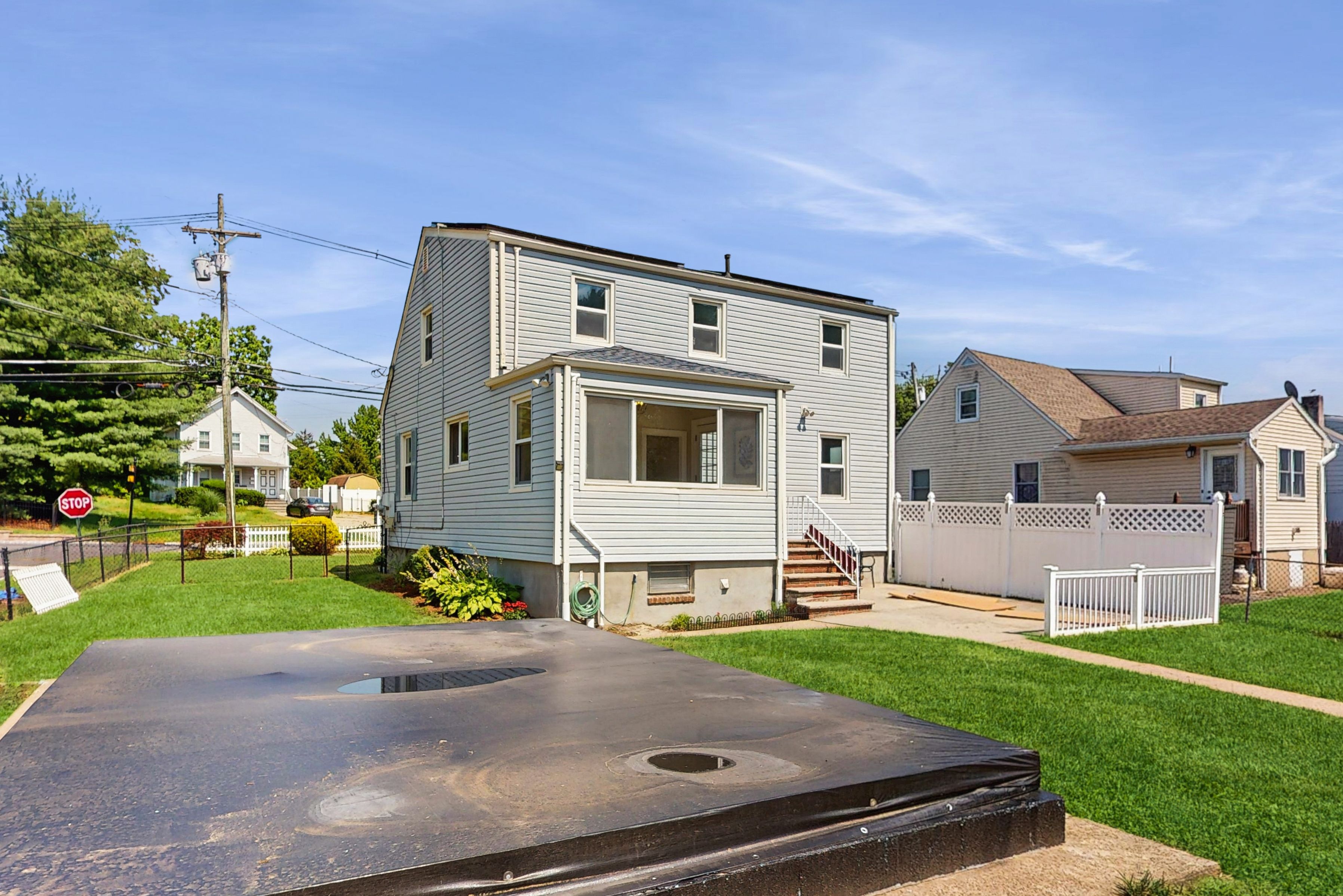 10 W Ridgedale Avenue 