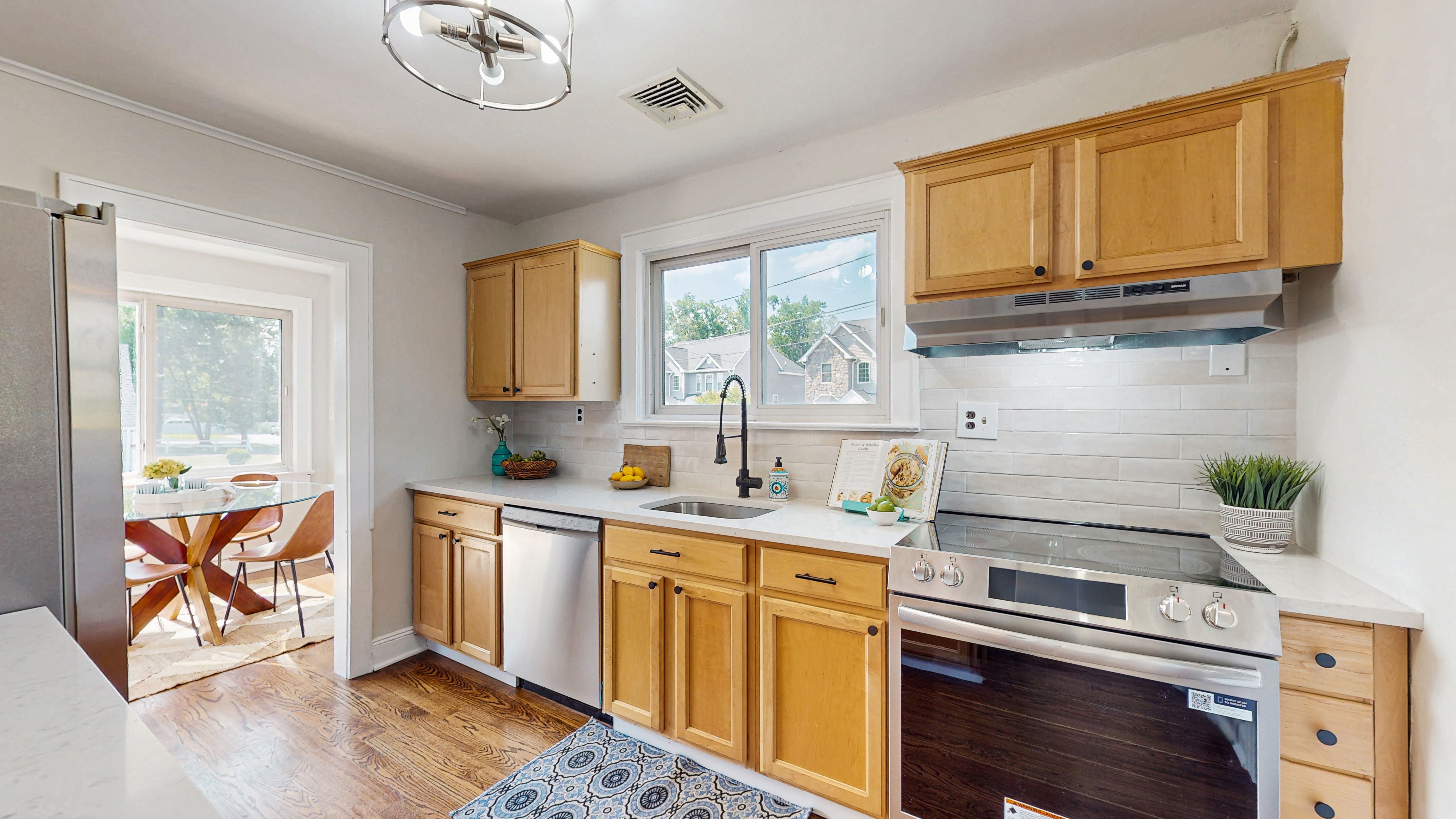 10 W Ridgedale Avenue 
