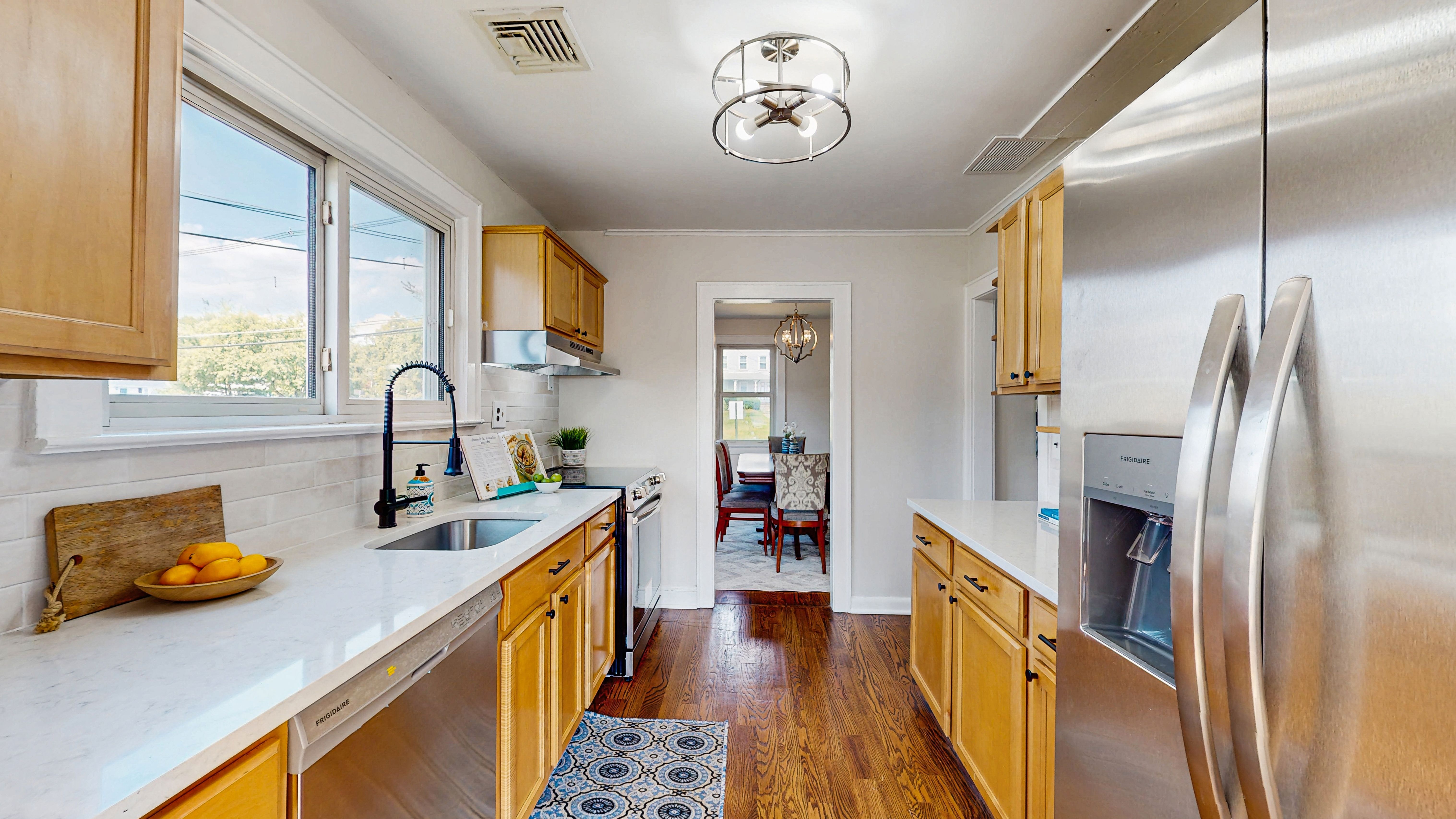 10 W Ridgedale Avenue 