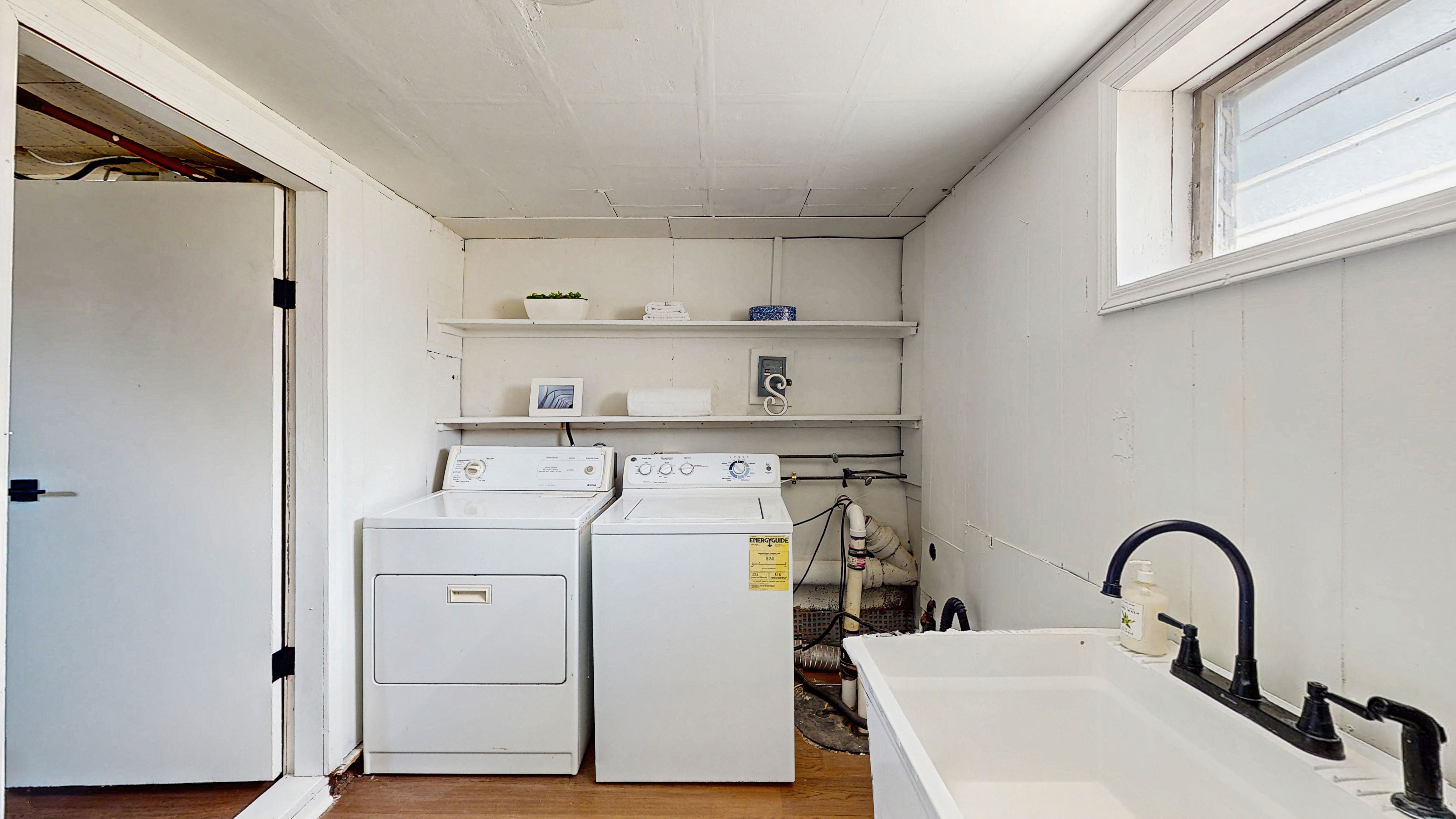 10 W Ridgedale Avenue 