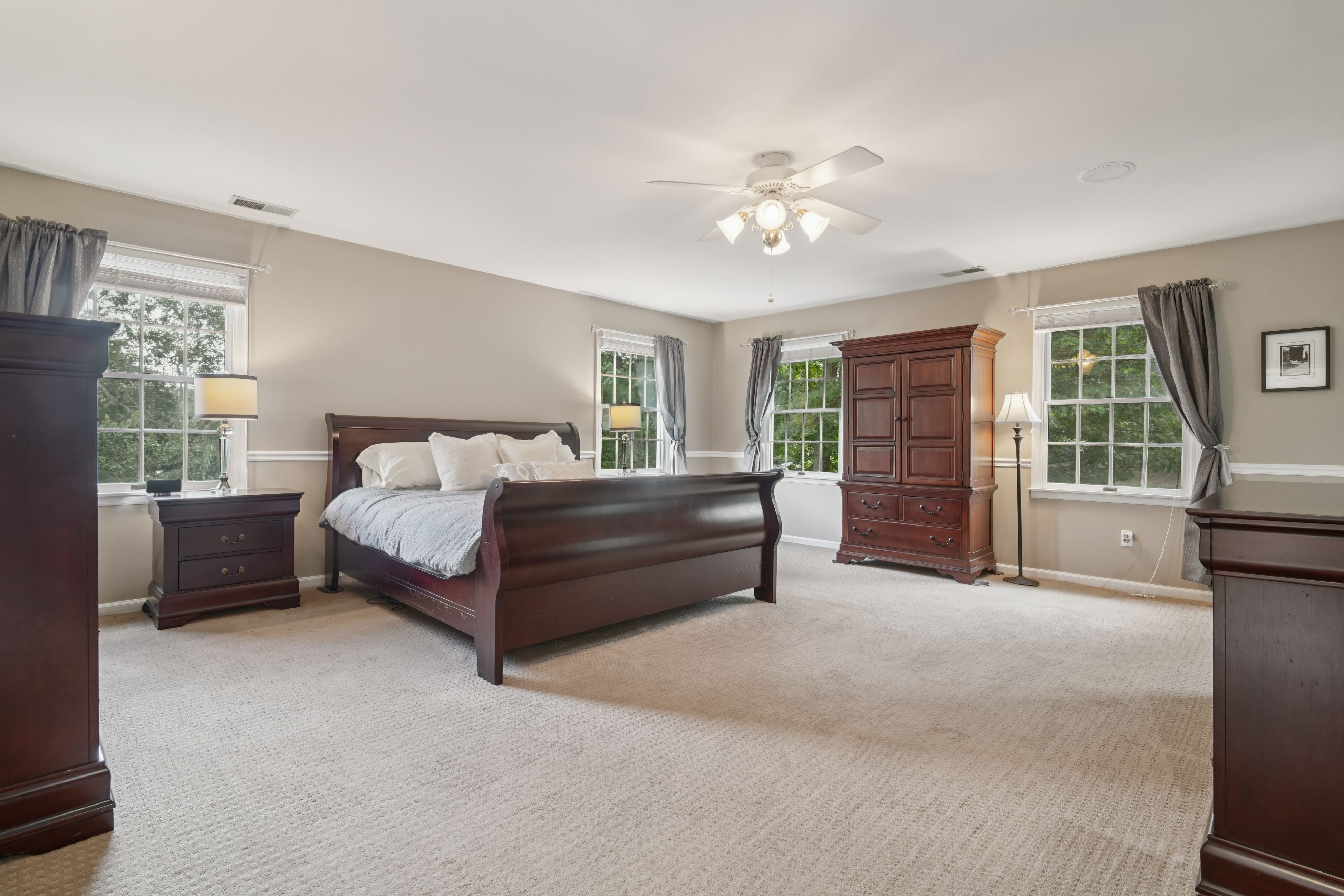 4 Hidden Acres Drive 