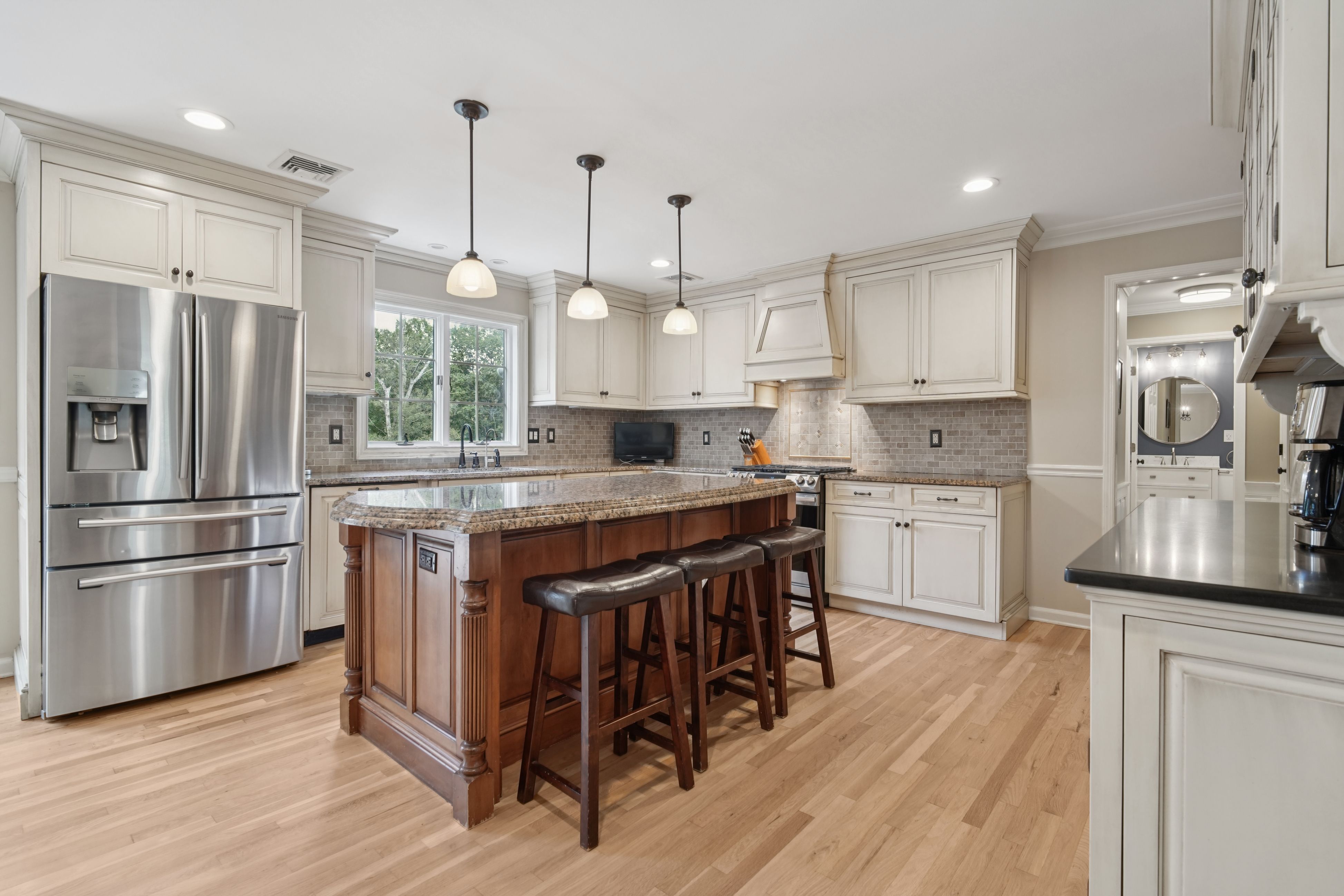 4 Hidden Acres Drive 