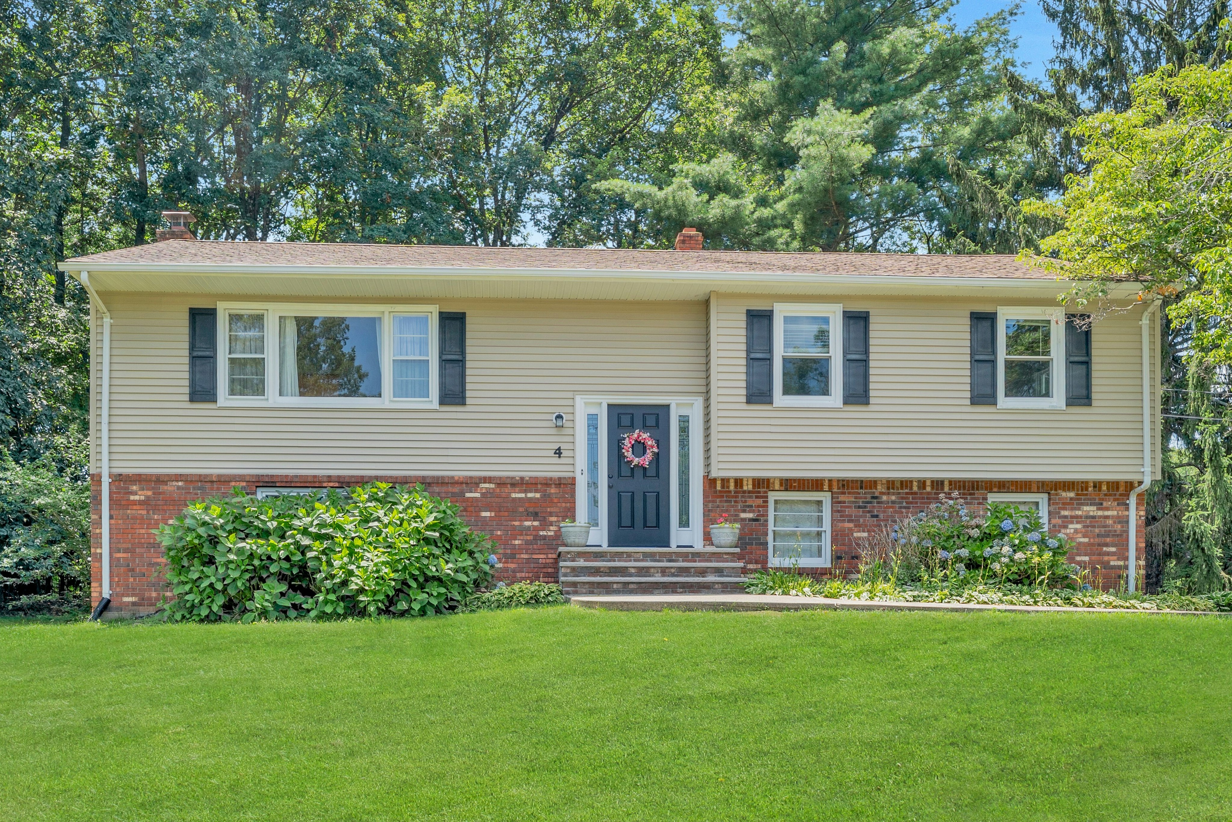 4 Dolores Drive 