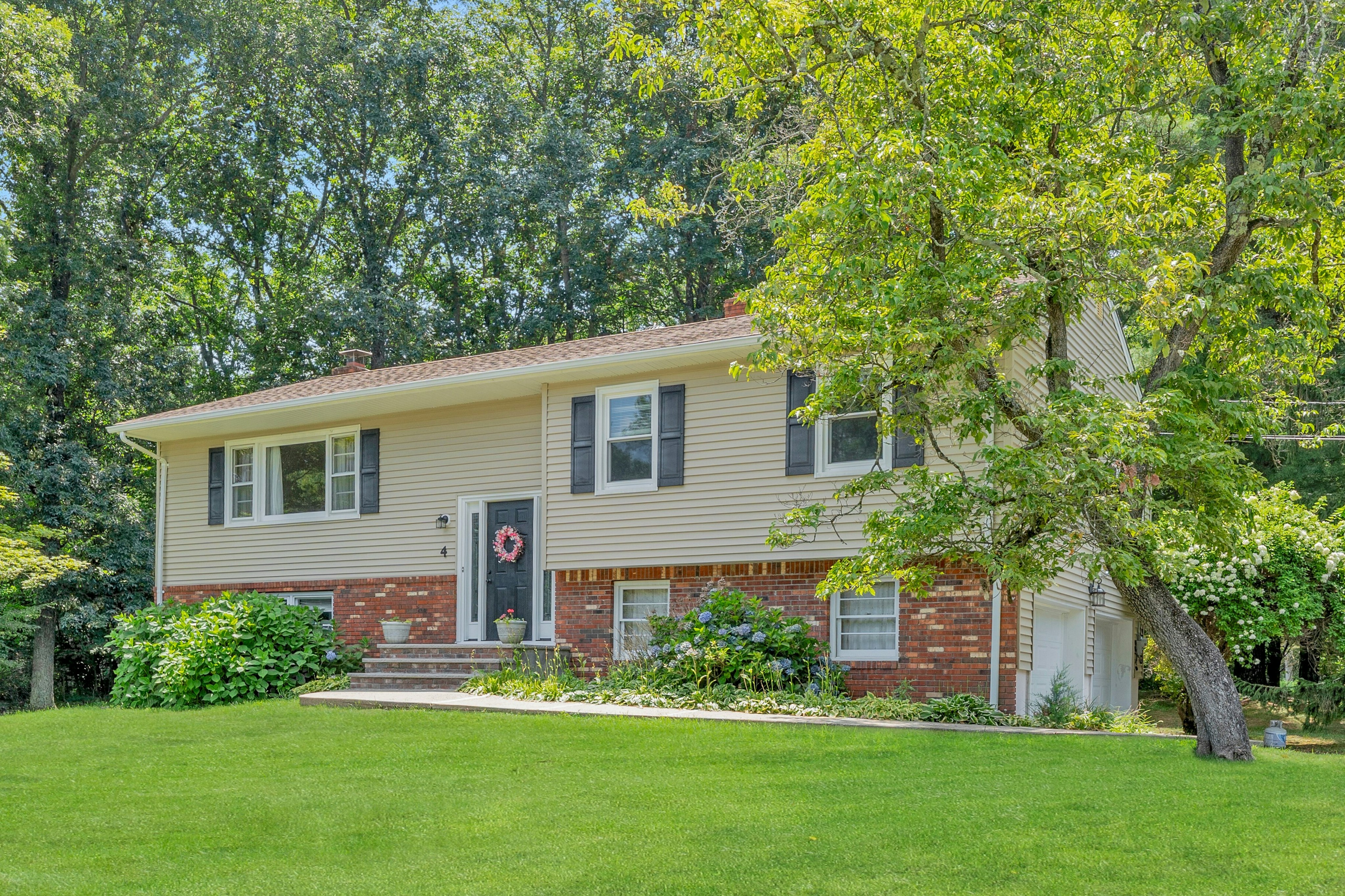 4 Dolores Drive 