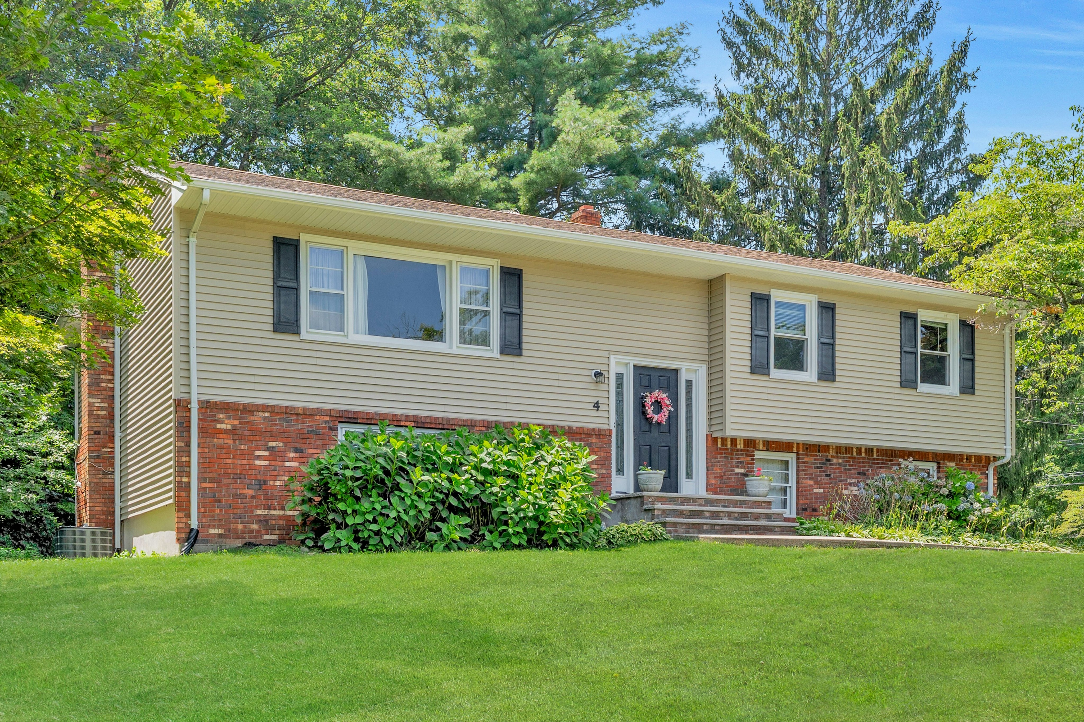 4 Dolores Drive 
