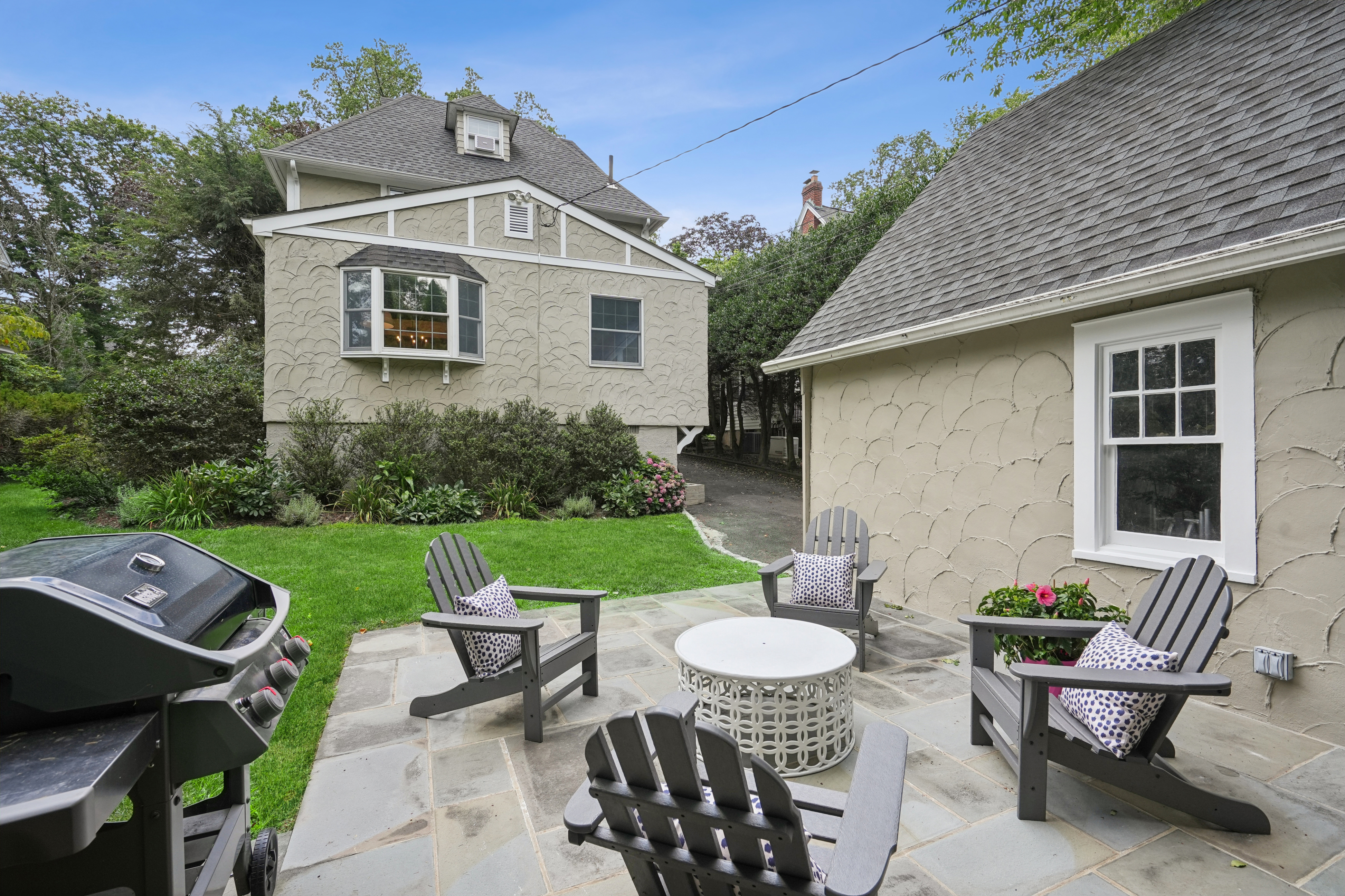 649 Ridgewood Avenue 