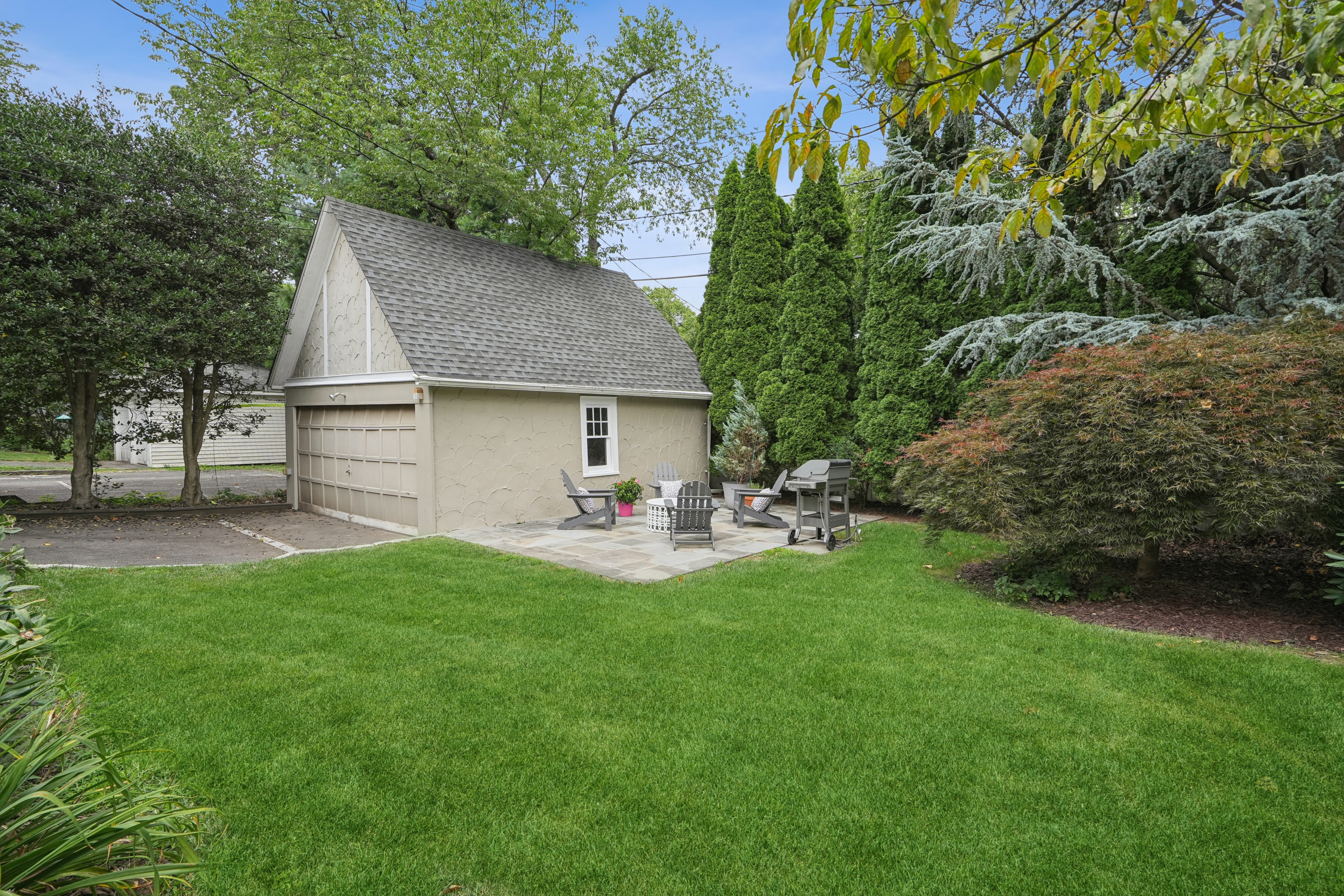 649 Ridgewood Avenue 