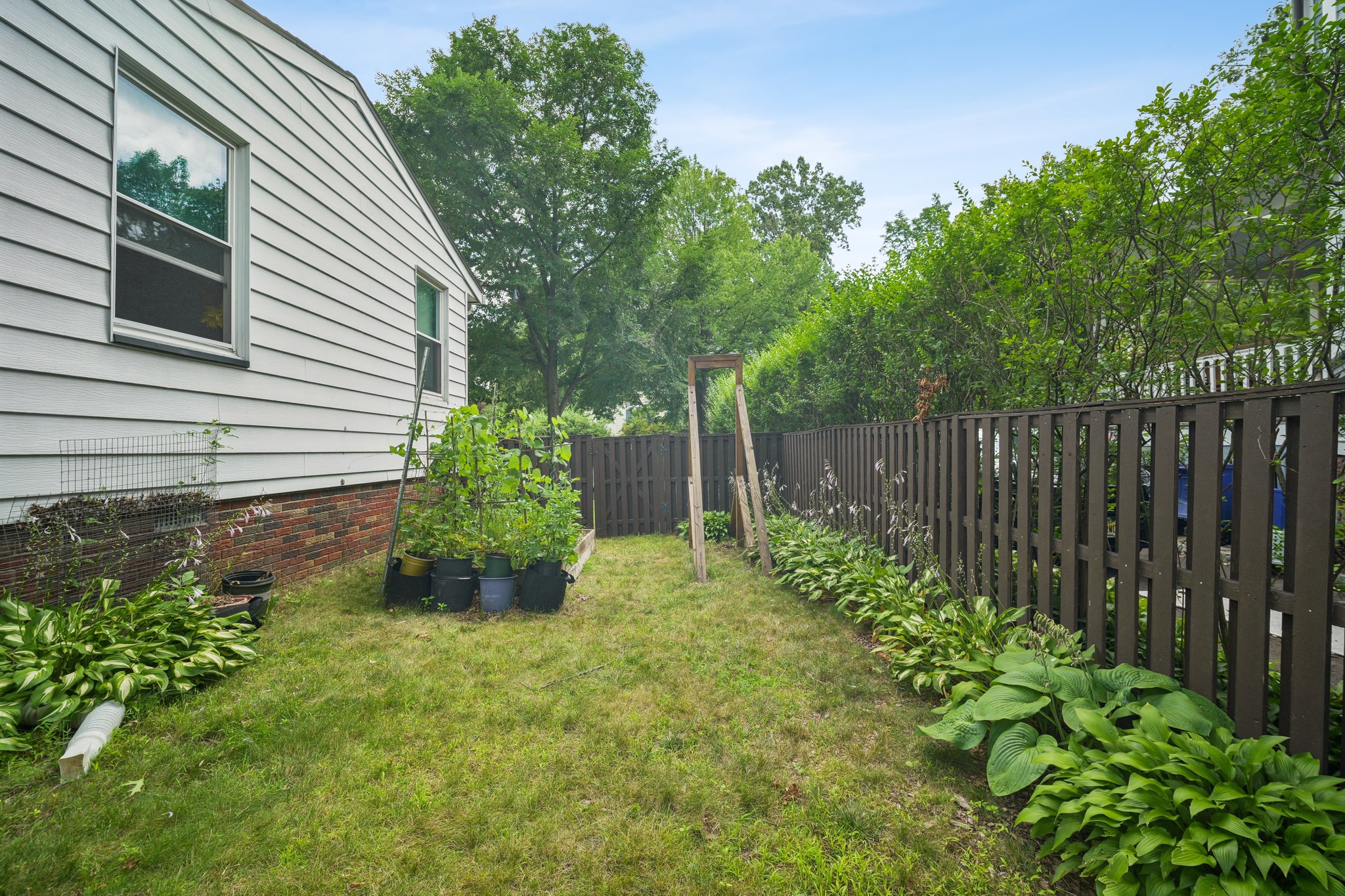 124 Midland Avenue Unit 2