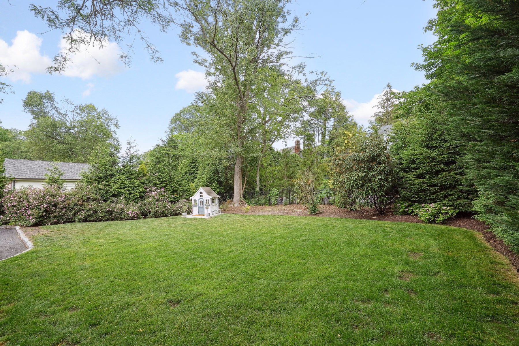 11 Hickory Road 