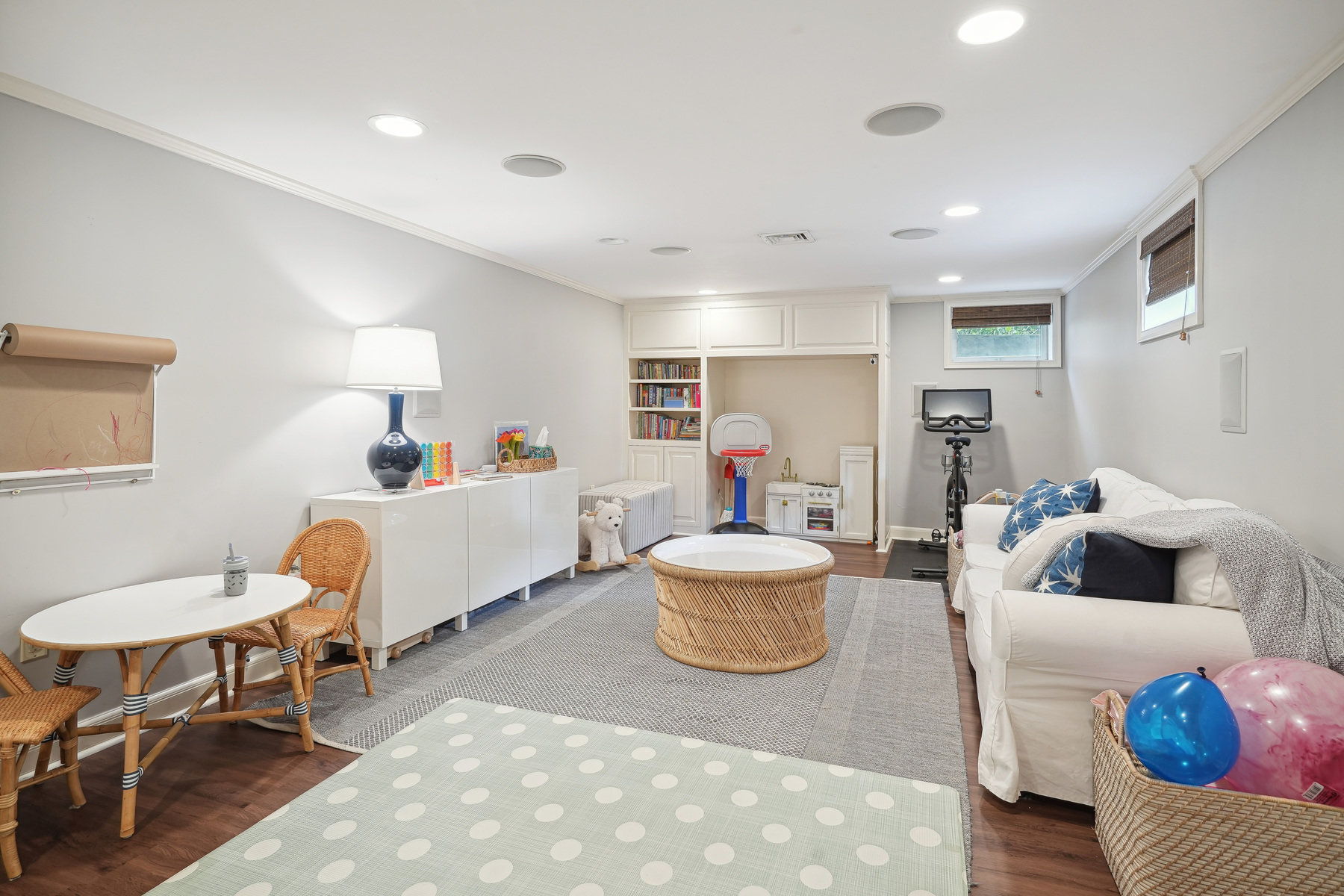 11 Hickory Road 