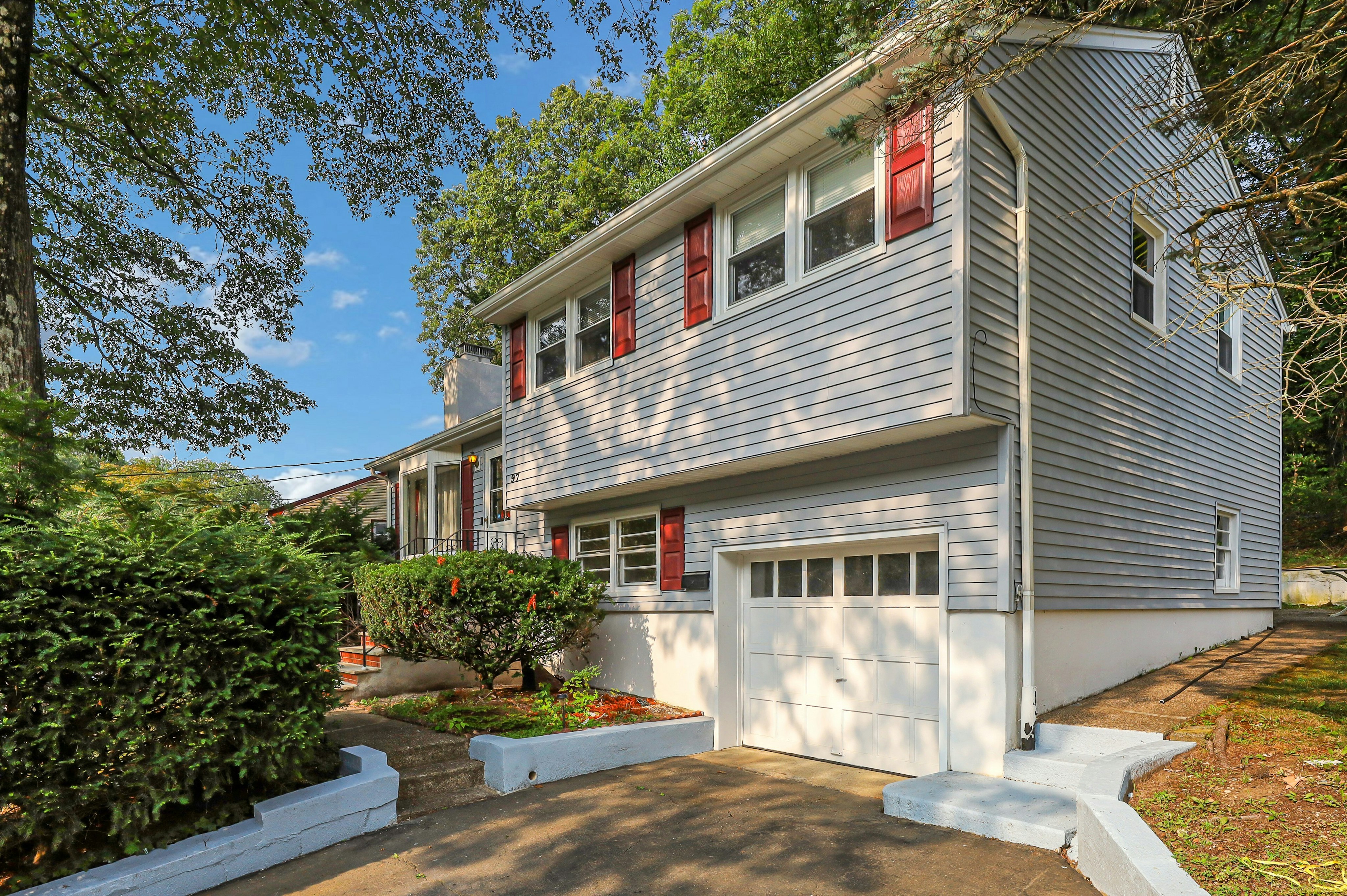 97 Knolls Road 