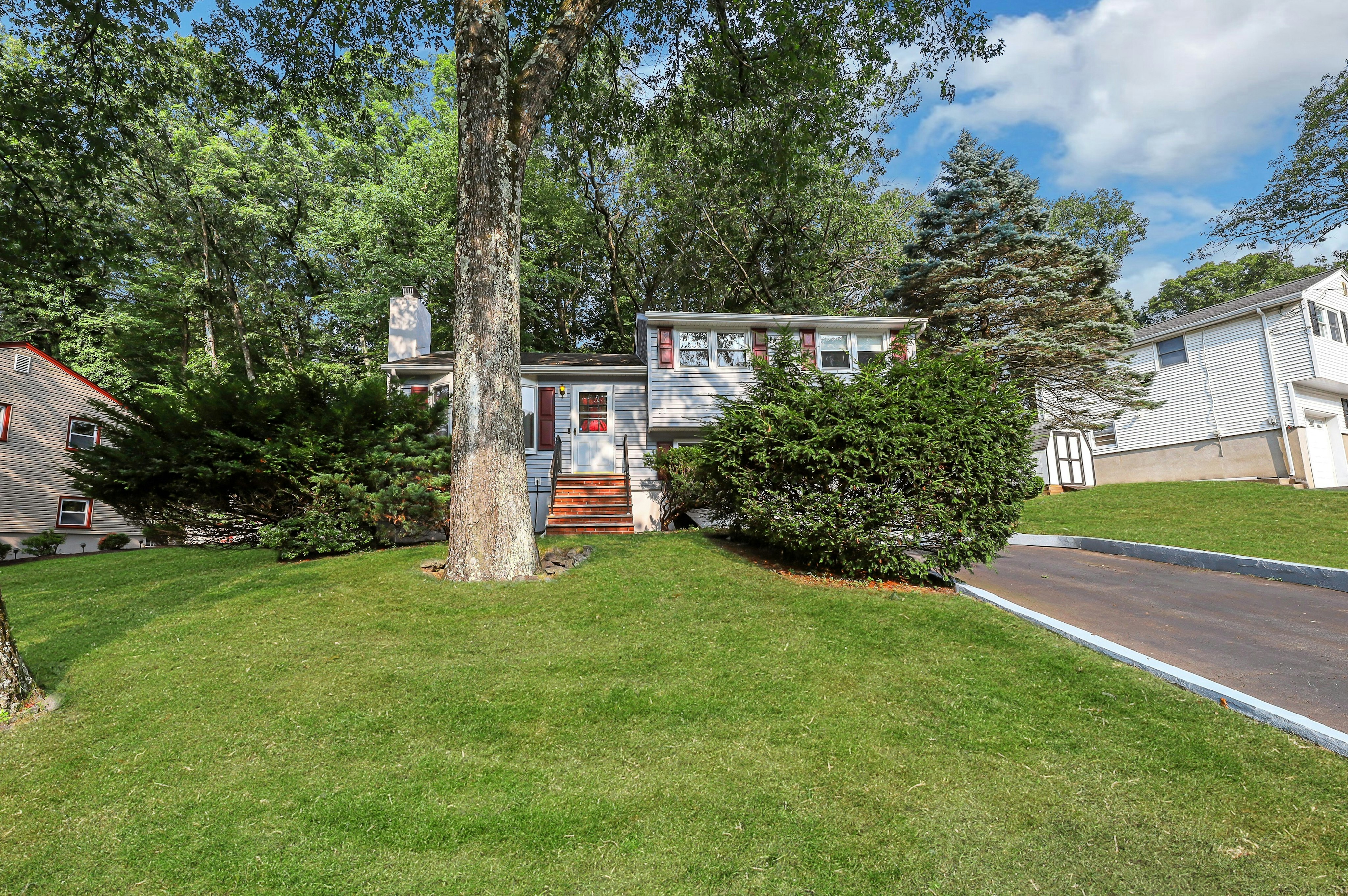 97 Knolls Road 