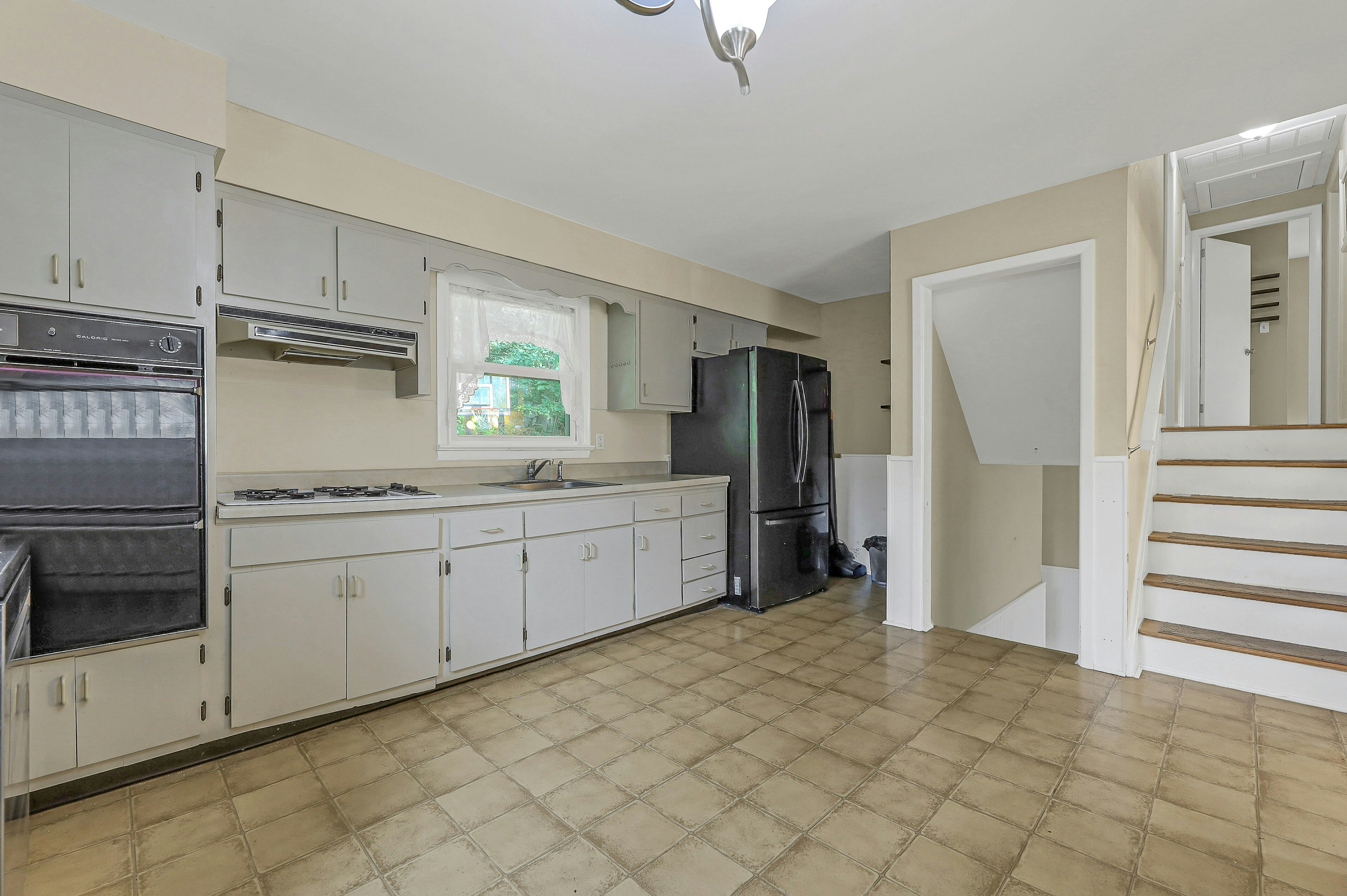 97 Knolls Road 