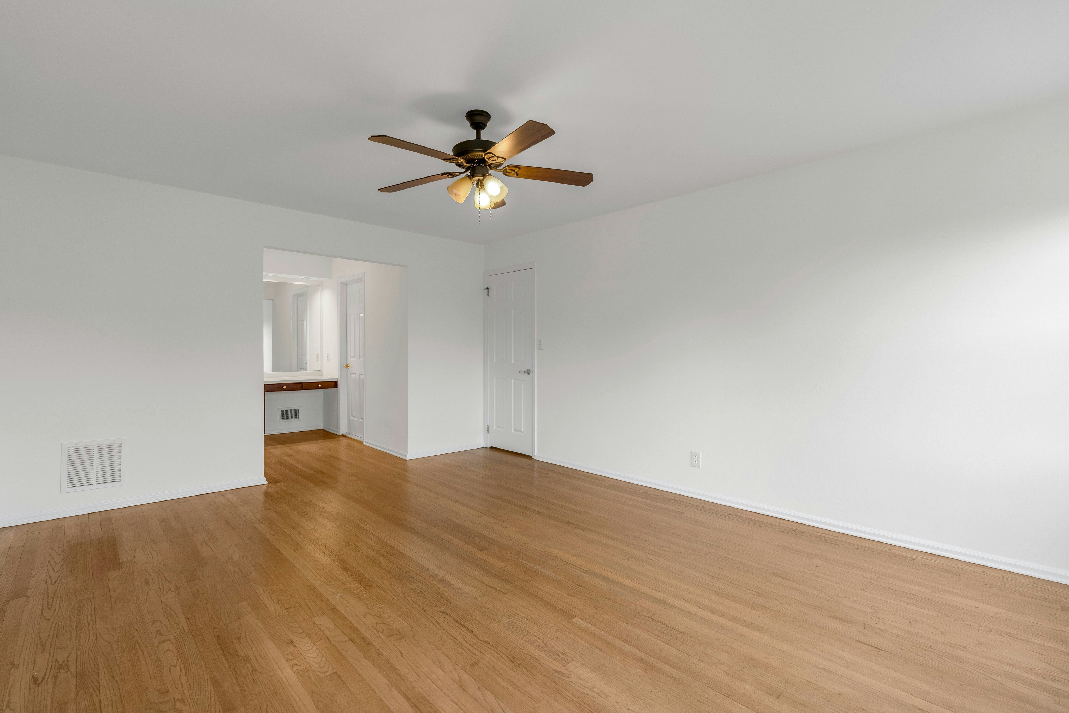 4 Tuxford Terrace 