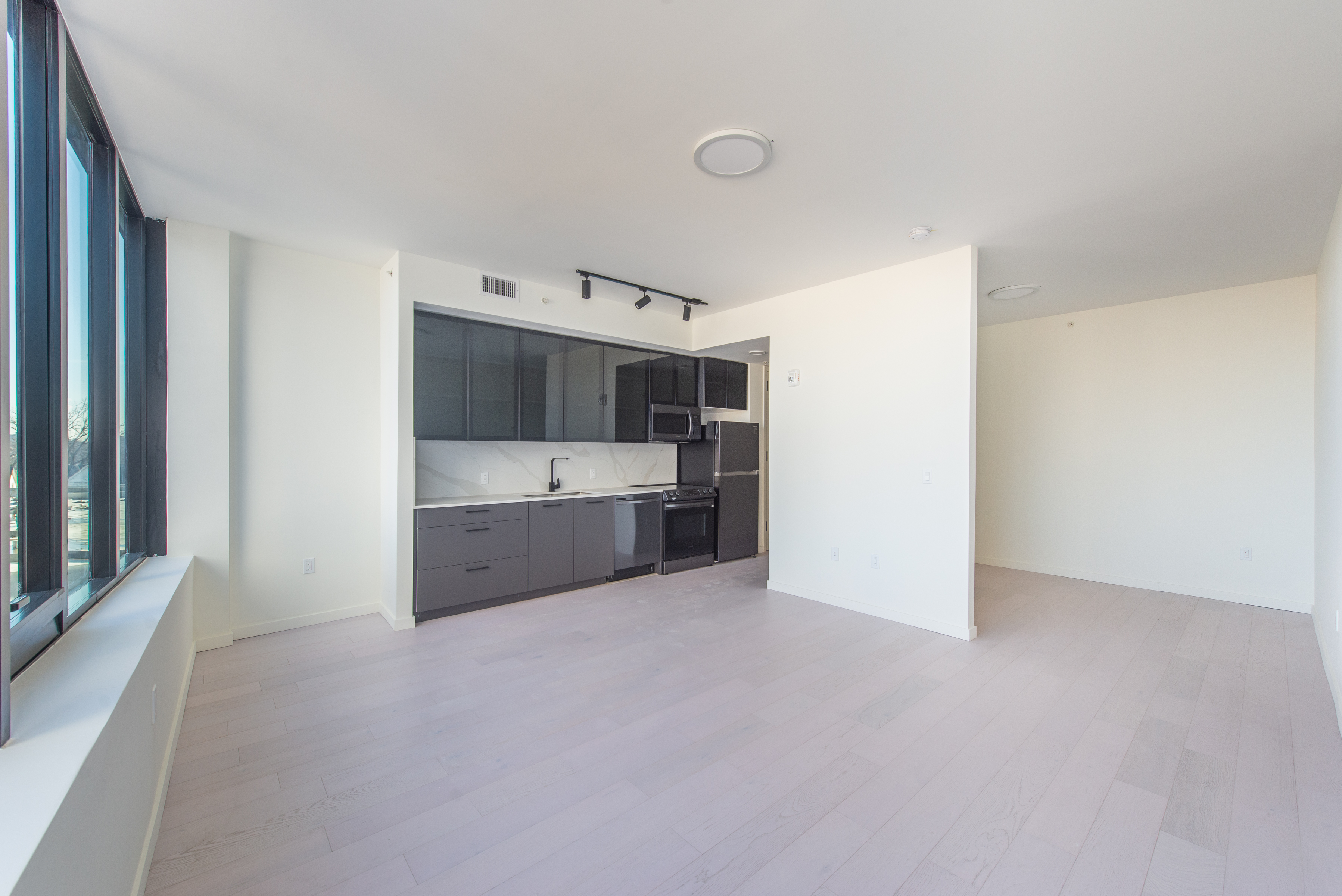 258 South Harrison Street, #814 