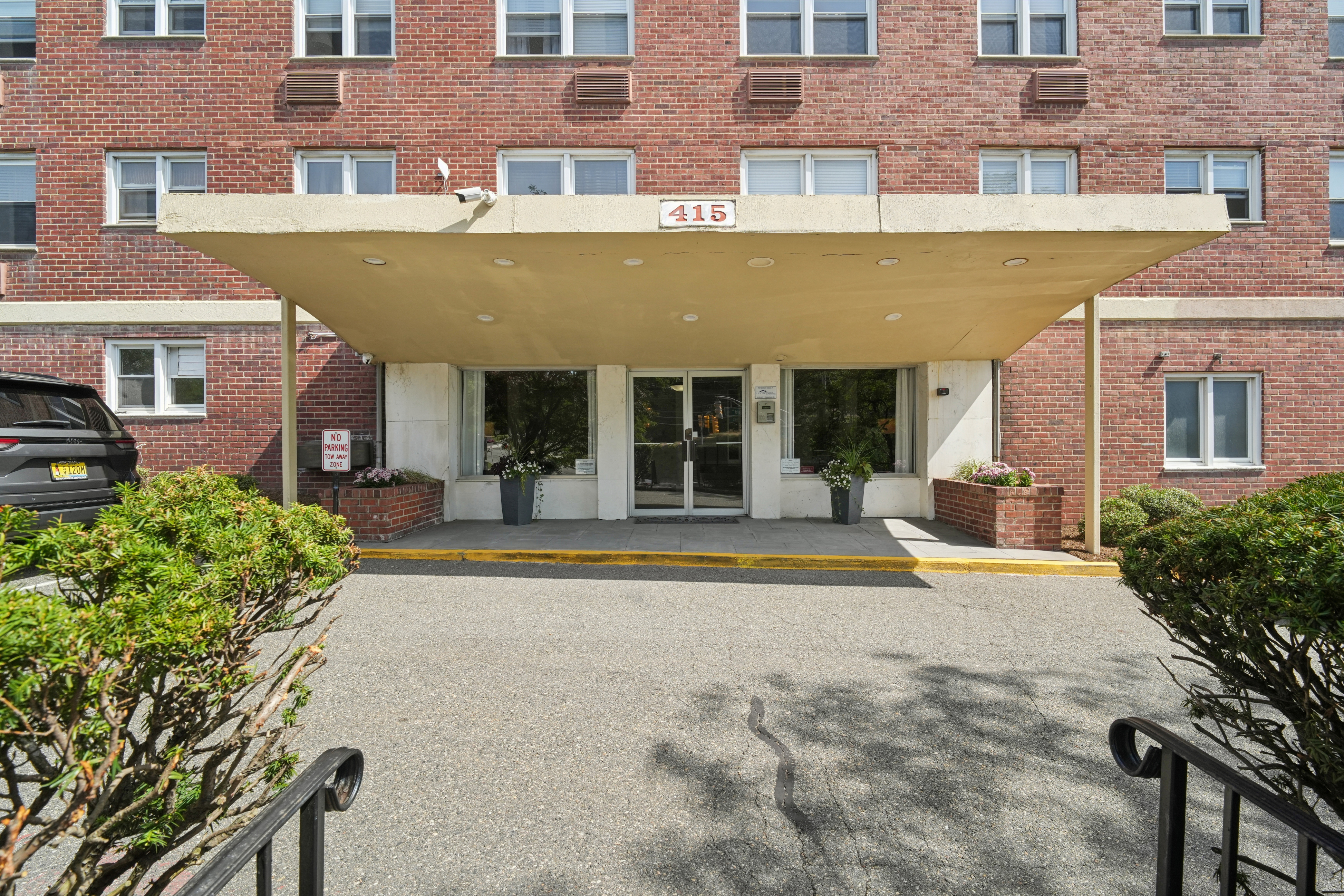 415 Claremont Avenue #4F