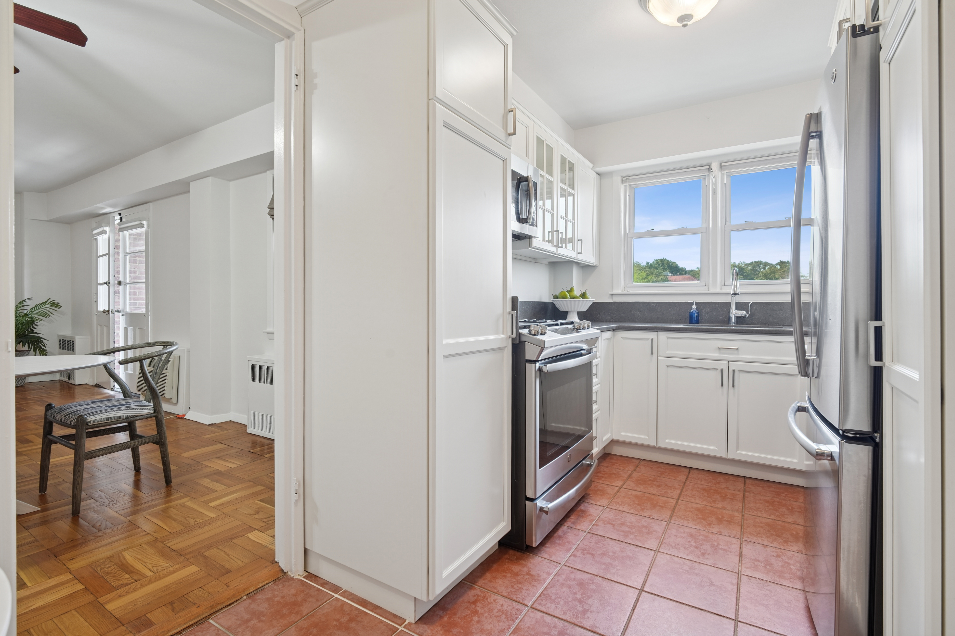 415 Claremont Avenue #4F