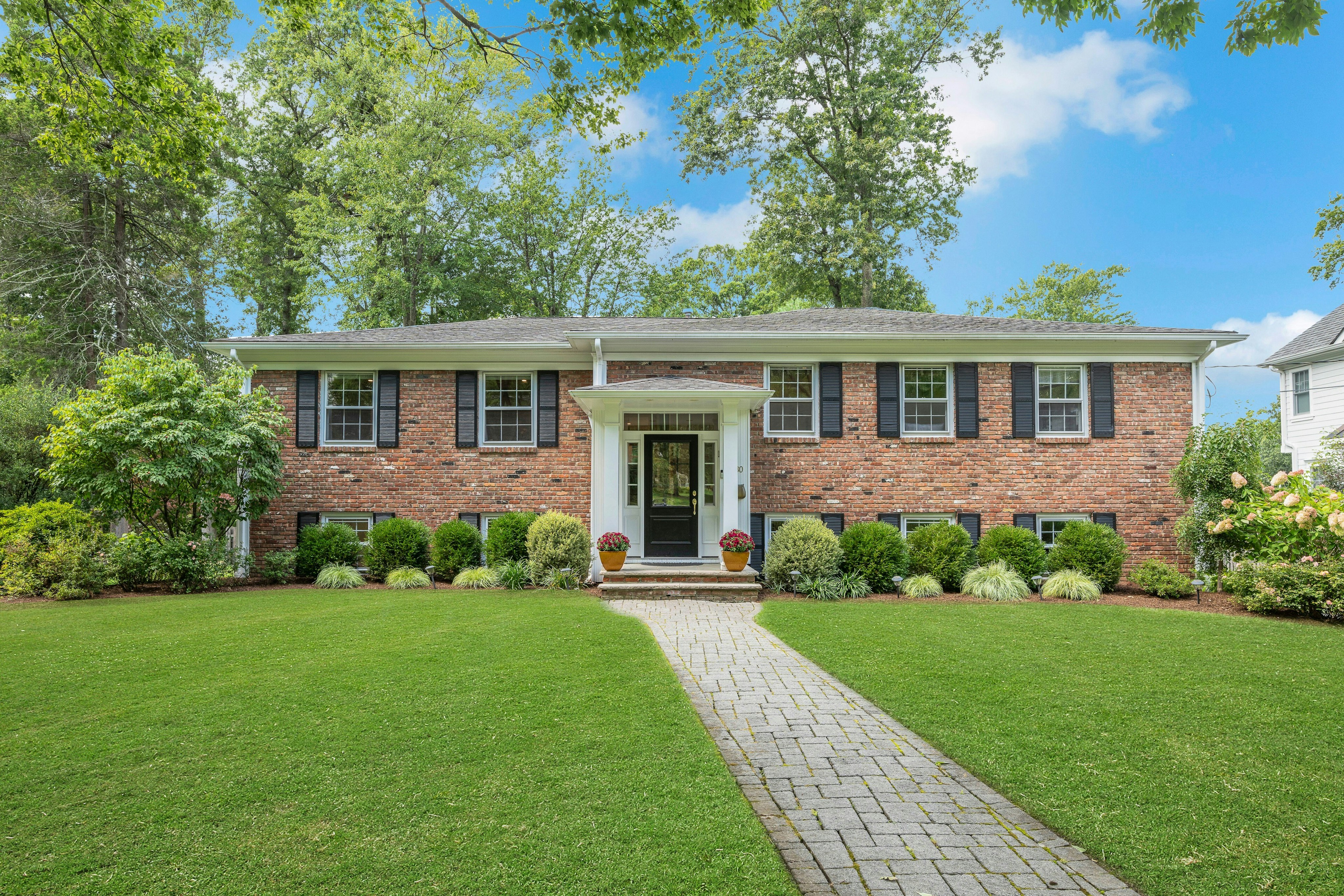 180 Woodland Avenue 