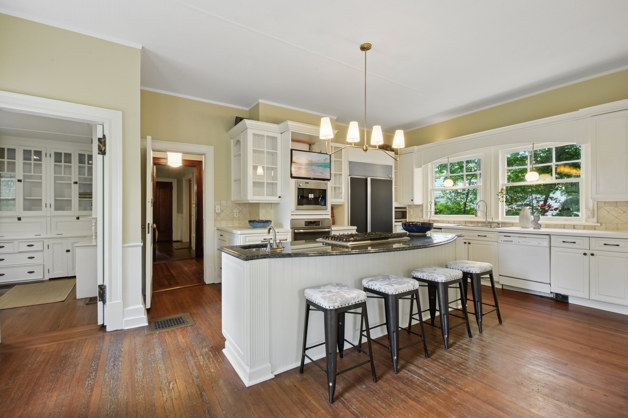 83 S Fullerton Avenue 